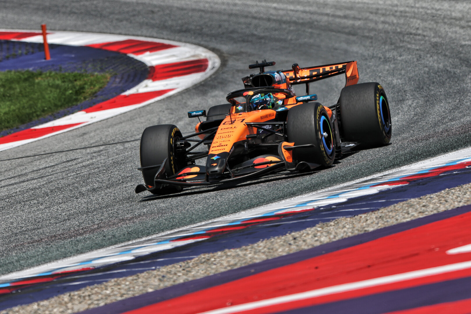 GP AUSTRIA, Oscar Piastri (AUS) McLaren F1 Team MCL40.
26.06.2026. Formula 1 World Championship, Rd 8, Austrian Grand Prix, Spielberg, Austria, Practice Day.
- www.xpbimages.com, EMail: requests@xpbimages.com © Copyright: Moy / XPB Images