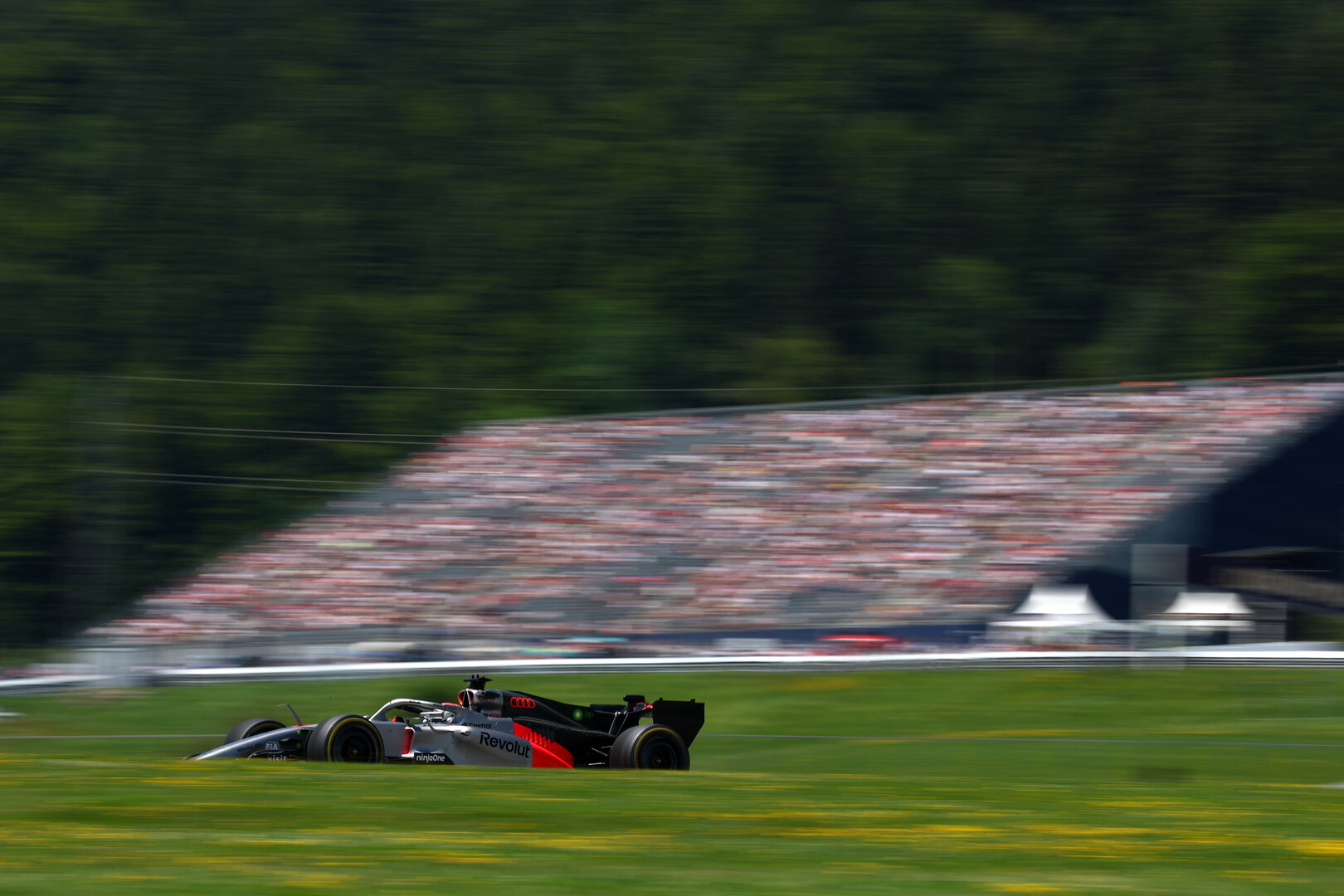 GP AUSTRIA, Nico Hulkenberg (GER) Audi F1 Team R26.
26.06.2026. Formula 1 World Championship, Rd 8, Austrian Grand Prix, Spielberg, Austria, Practice Day.
- www.xpbimages.com, EMail: requests@xpbimages.com © Copyright: Bearne / XPB Images