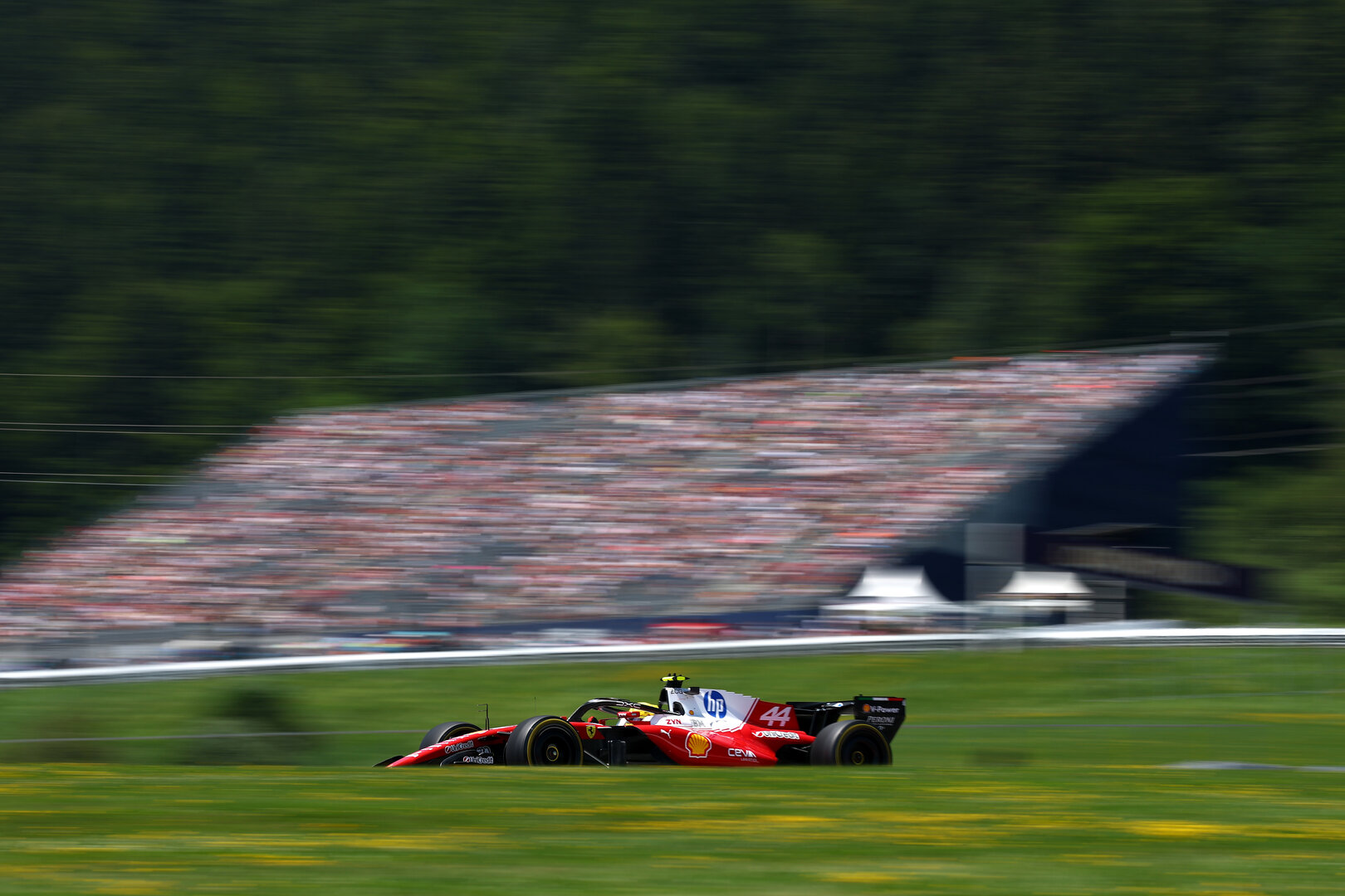 GP AUSTRIA, Lewis Hamilton (GBR) Ferrari SF-26.
26.06.2026. Formula 1 World Championship, Rd 8, Austrian Grand Prix, Spielberg, Austria, Practice Day.
- www.xpbimages.com, EMail: requests@xpbimages.com © Copyright: Bearne / XPB Images