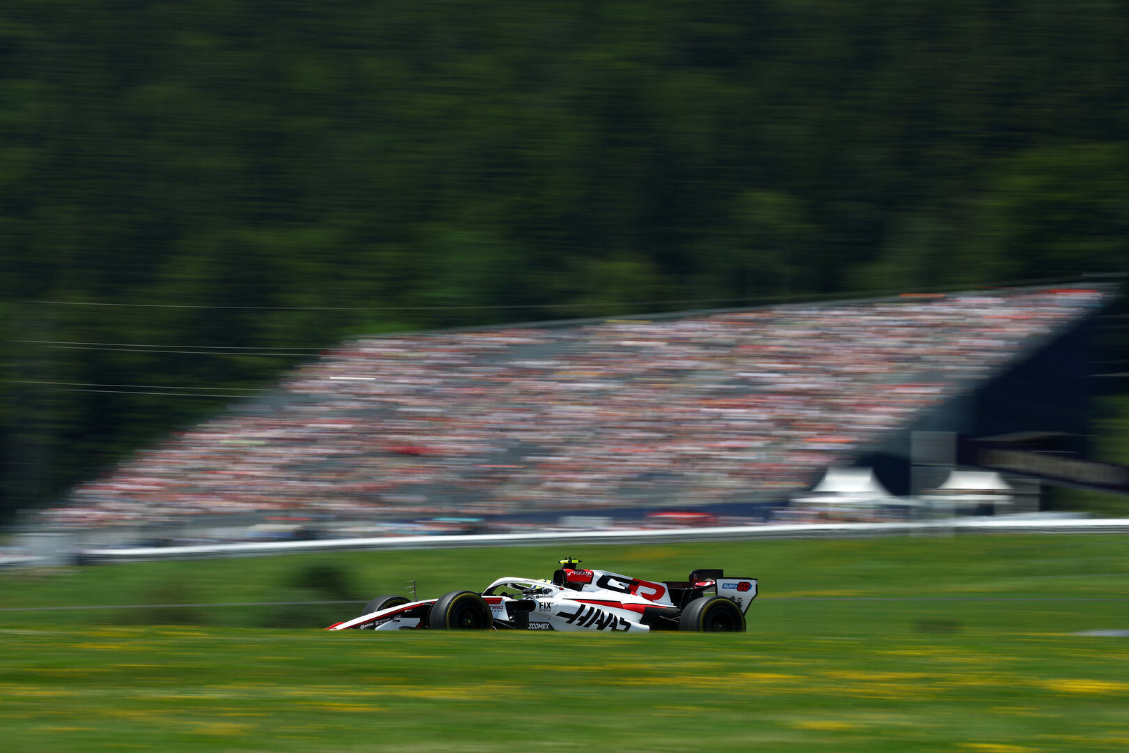 GP AUSTRIA, Oliver Bearman (GBR) Haas F1 Team VF-26.
26.06.2026. Formula 1 World Championship, Rd 8, Austrian Grand Prix, Spielberg, Austria, Practice Day.
- www.xpbimages.com, EMail: requests@xpbimages.com © Copyright: Bearne / XPB Images