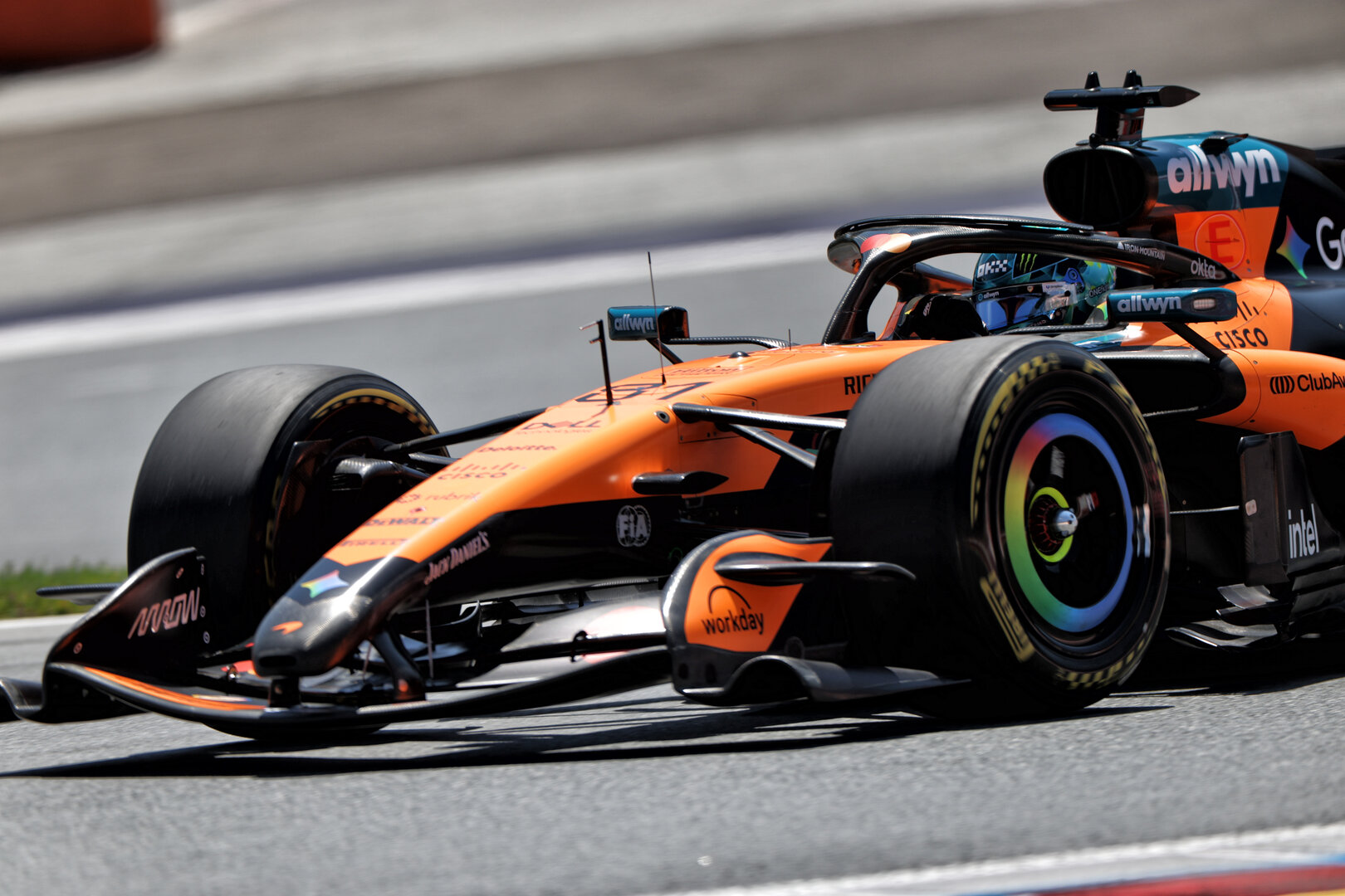 GP AUSTRIA, Oscar Piastri (AUS) McLaren F1 Team MCL40.
26.06.2026. Formula 1 World Championship, Rd 8, Austrian Grand Prix, Spielberg, Austria, Practice Day.
- www.xpbimages.com, EMail: requests@xpbimages.com © Copyright: Charniaux / XPB Images