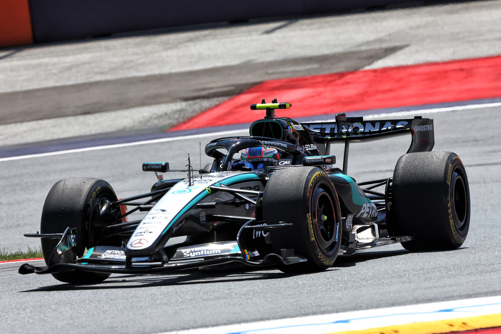 GP AUSTRIA, Andrea Kimi Antonelli (ITA) Mercedes AMG Formula One Team W17.
26.06.2026. Formula 1 World Championship, Rd 8, Austrian Grand Prix, Spielberg, Austria, Practice Day.
- www.xpbimages.com, EMail: requests@xpbimages.com © Copyright: Charniaux / XPB Images