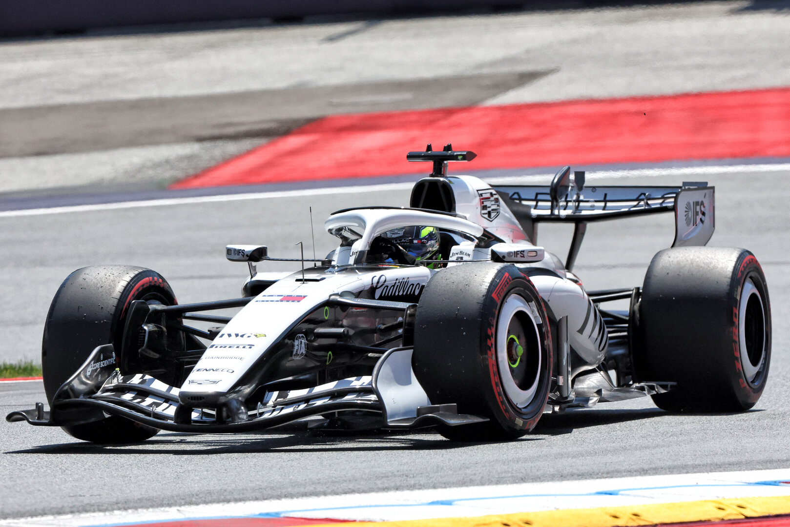 GP AUSTRIA, Sergio Perez (MEX) Cadillac Formula 1 Team MAC-26.
26.06.2026. Formula 1 World Championship, Rd 8, Austrian Grand Prix, Spielberg, Austria, Practice Day.
- www.xpbimages.com, EMail: requests@xpbimages.com © Copyright: Charniaux / XPB Images