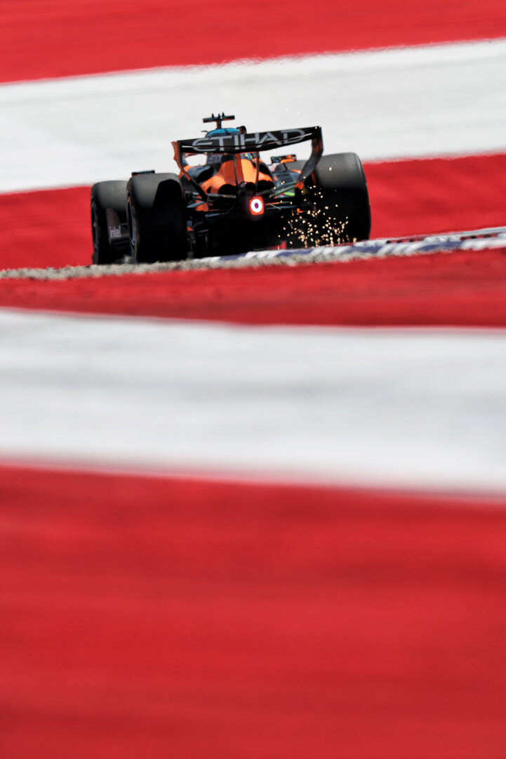 GP AUSTRIA, Oscar Piastri (AUS) McLaren F1 Team MCL40.
26.06.2026. Formula 1 World Championship, Rd 8, Austrian Grand Prix, Spielberg, Austria, Practice Day.
- www.xpbimages.com, EMail: requests@xpbimages.com © Copyright: Moy / XPB Images