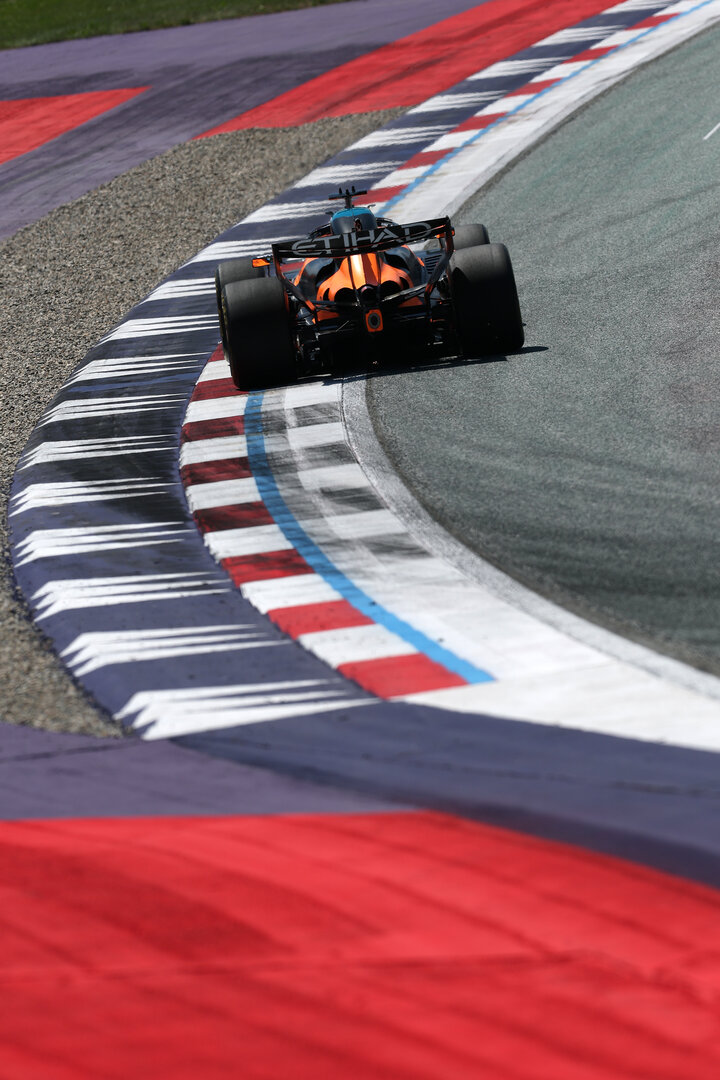 GP AUSTRIA, Oscar Piastri (AUS) McLaren F1 Team MCL40.
26.06.2026. Formula 1 World Championship, Rd 8, Austrian Grand Prix, Spielberg, Austria, Practice Day.
- www.xpbimages.com, EMail: requests@xpbimages.com © Copyright: Moy / XPB Images