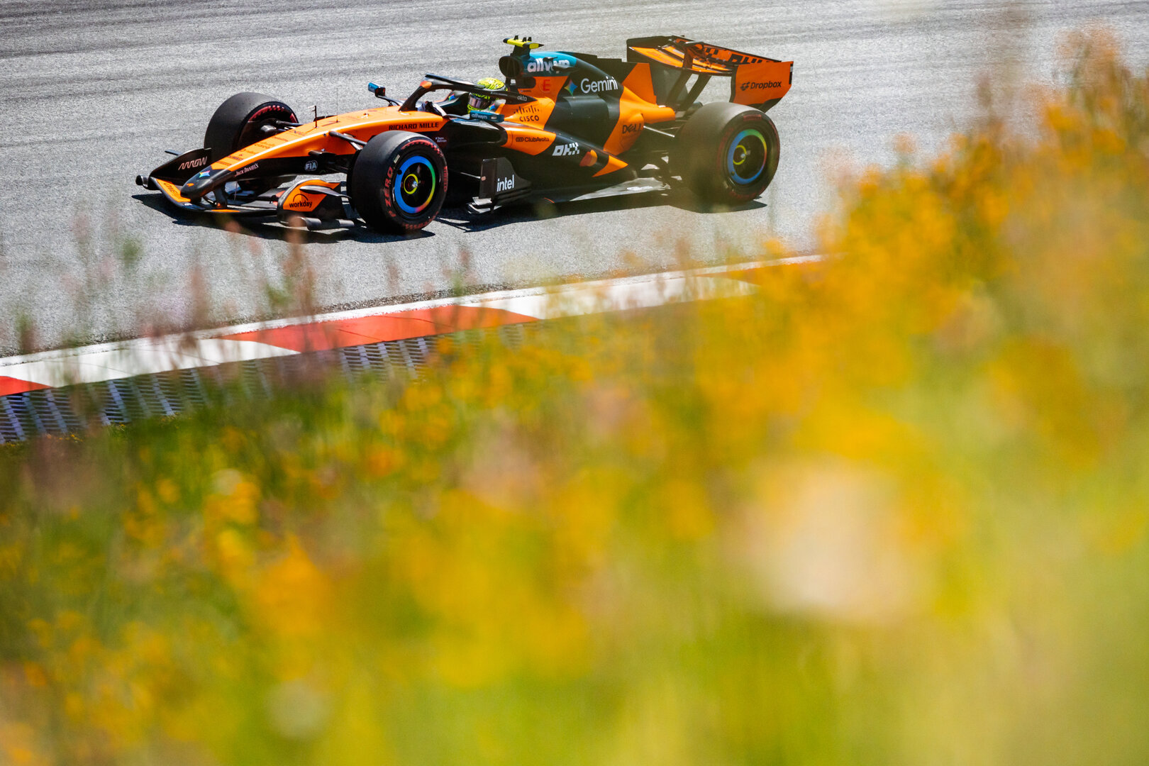 GP AUSTRIA, Lando Norris (GBR) McLaren F1 Team MCL40.
26.06.2026. Formula 1 World Championship, Rd 8, Austrian Grand Prix, Spielberg, Austria, Practice Day.
- www.xpbimages.com, EMail: requests@xpbimages.com © Copyright: Bearne / XPB Images