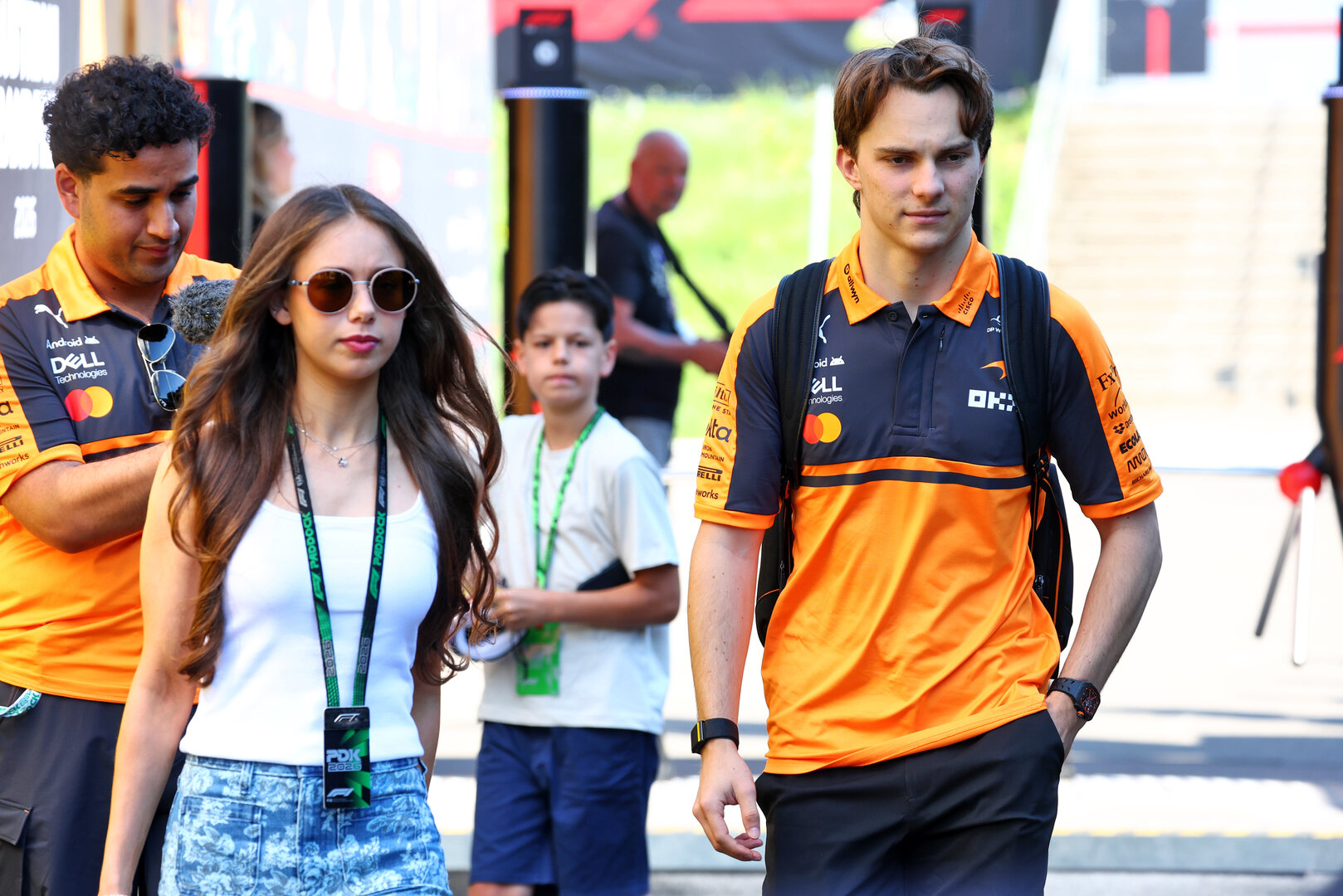 GP AUSTRIA, (L to R): Lily Zneimer (GBR) with her boyfriend Oscar Piastri (AUS) McLaren F1 Team.
27.06.2026. Formula 1 World Championship, Rd 8, Austrian Grand Prix, Spielberg, Austria, Qualifiche Day.
- www.xpbimages.com, EMail: requests@xpbimages.com © Copyright: Bearne / XPB Images