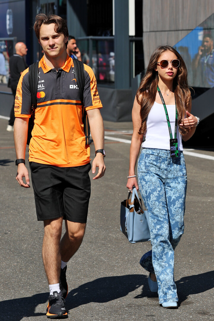 GP AUSTRIA, (L to R): Oscar Piastri (AUS) McLaren F1 Team with Domenica Lily Zneimer (GBR).
27.06.2026. Formula 1 World Championship, Rd 8, Austrian Grand Prix, Spielberg, Austria, Qualifiche Day.
- www.xpbimages.com, EMail: requests@xpbimages.com © Copyright: Batchelor / XPB Images