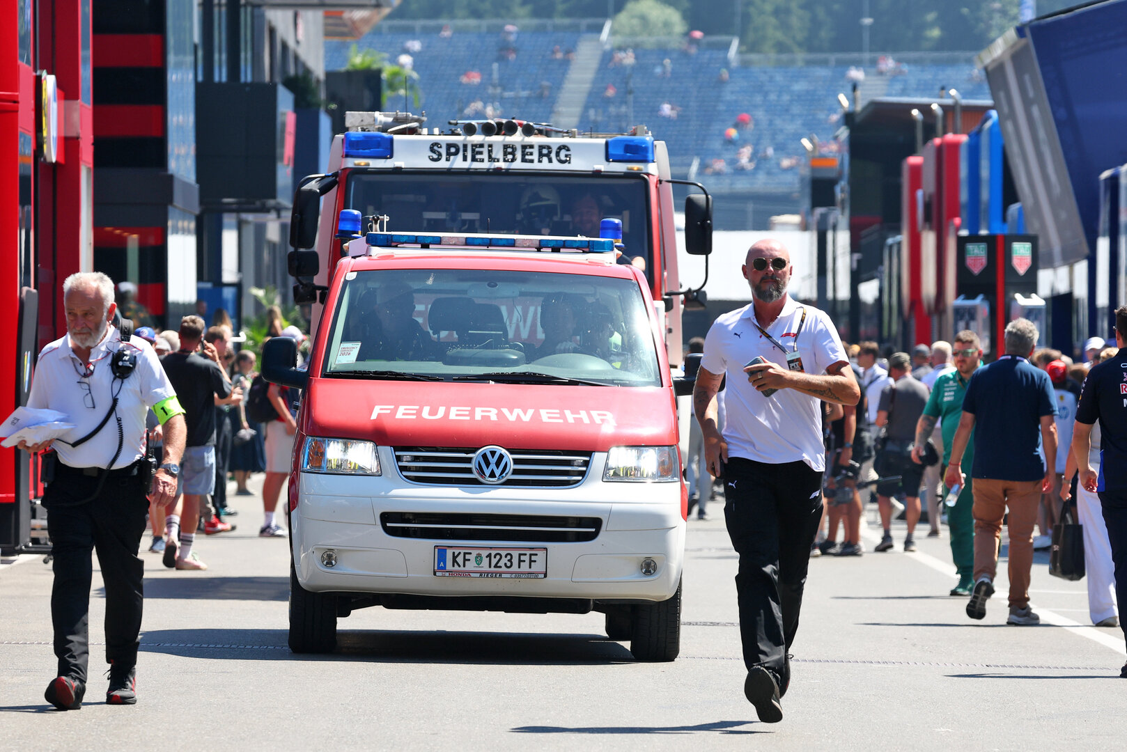 GP AUSTRIA, A fire engine in the paddock.
27.06.2026. Formula 1 World Championship, Rd 8, Austrian Grand Prix, Spielberg, Austria, Qualifiche Day.
- www.xpbimages.com, EMail: requests@xpbimages.com © Copyright: Bearne / XPB Images