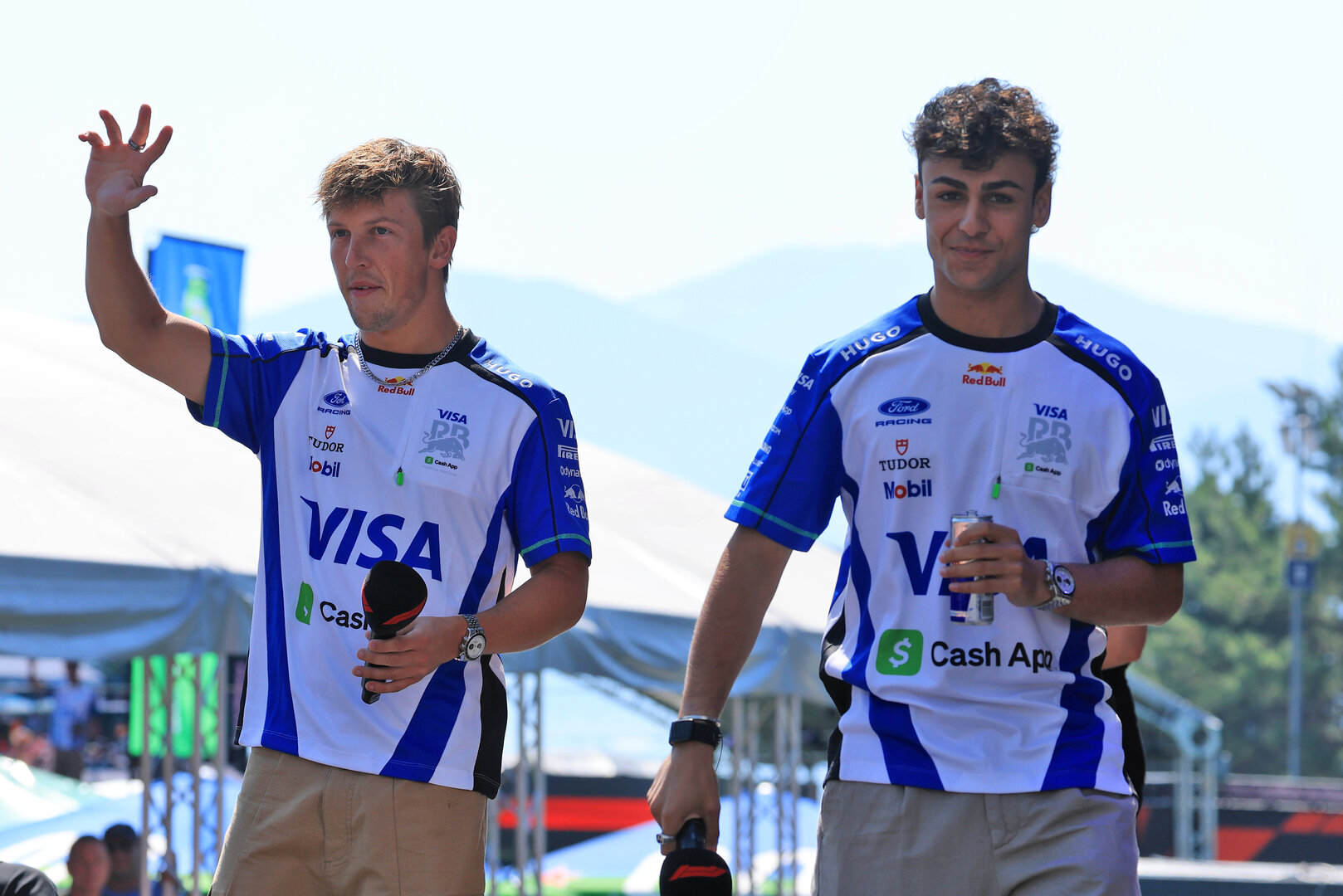 GP AUSTRIA, (L to R): Liam Lawson (NZL) Racing Bulls Formula One Team e team mate Arvid Lindblad (GBR) Racing Bulls Formula One Team on the FanZone Stage.
27.06.2026. Formula 1 World Championship, Rd 8, Austrian Grand Prix, Spielberg, Austria, Qualifiche Day.
- www.xpbimages.com, EMail: requests@xpbimages.com © Copyright: Moy / XPB Images