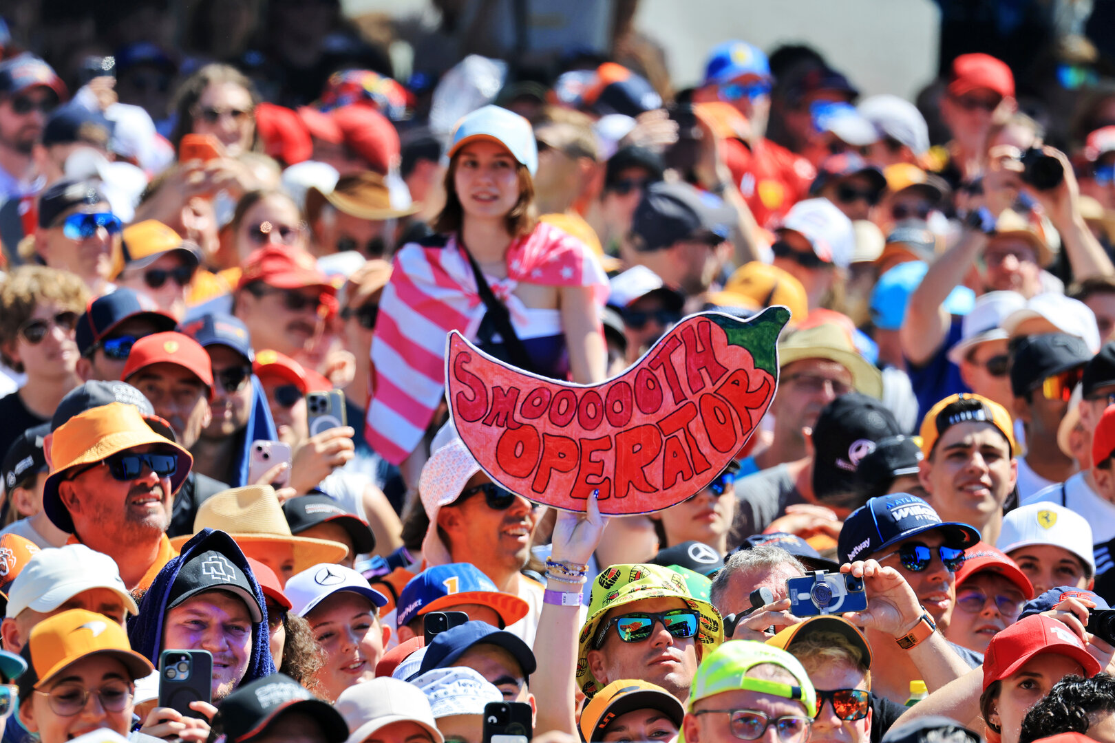 GP AUSTRIA, Circuit Atmosfera - fans at the FanZone Stage.
27.06.2026. Formula 1 World Championship, Rd 8, Austrian Grand Prix, Spielberg, Austria, Qualifiche Day.
- www.xpbimages.com, EMail: requests@xpbimages.com © Copyright: Moy / XPB Images
