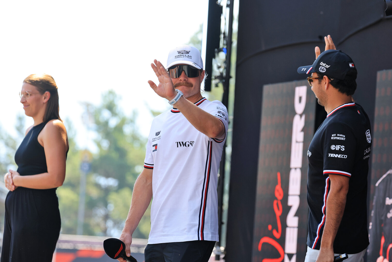 GP AUSTRIA, (L to R): Valtteri Bottas (FIN) Cadillac Formula 1 Team e team mate Sergio Perez (MEX) Cadillac Formula 1 Team on the FanZone Stage.
27.06.2026. Formula 1 World Championship, Rd 8, Austrian Grand Prix, Spielberg, Austria, Qualifiche Day.
- www.xpbimages.com, EMail: requests@xpbimages.com © Copyright: Moy / XPB Images