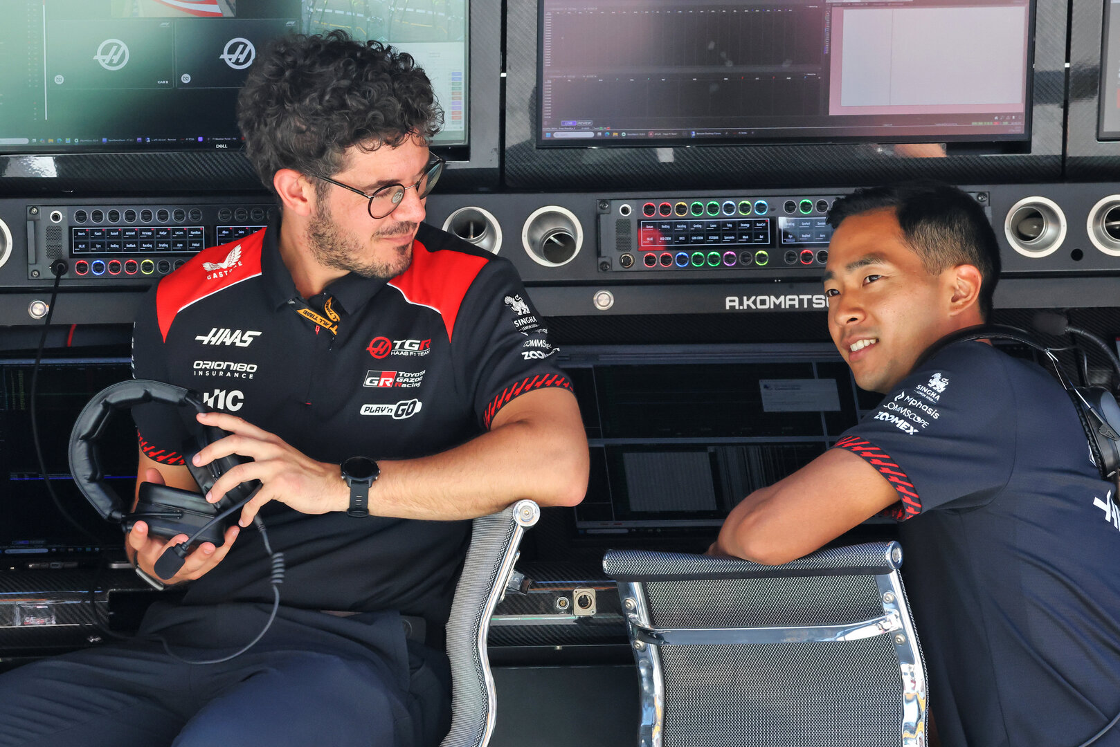 GP AUSTRIA, Ryo Hirakawa (JPN) Haas F1 Team Reserve Driver (Right).
27.06.2026. Formula 1 World Championship, Rd 8, Austrian Grand Prix, Spielberg, Austria, Qualifiche Day.
- www.xpbimages.com, EMail: requests@xpbimages.com © Copyright: Charniaux / XPB Images