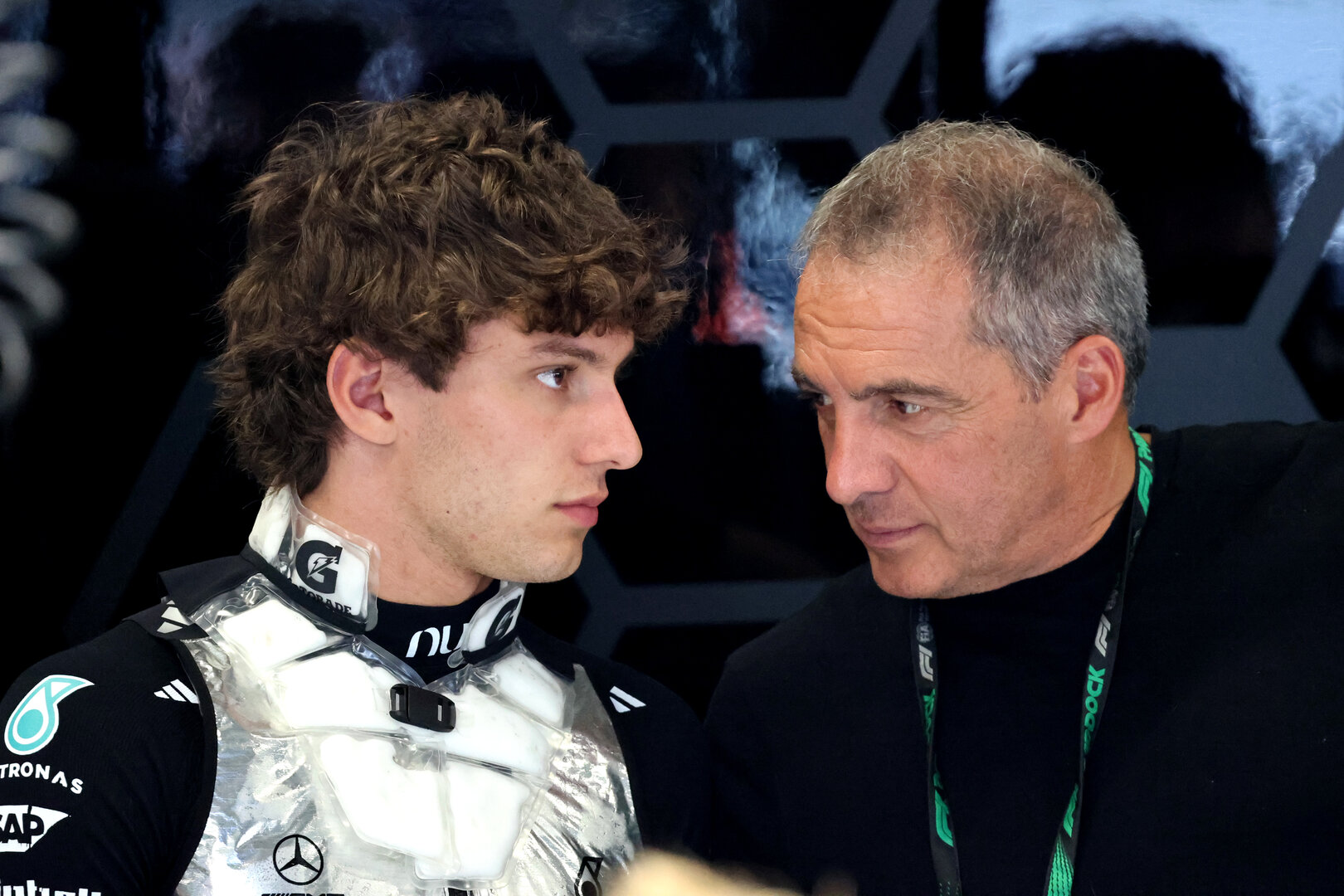 GP AUSTRIA, (L to R): Andrea Kimi Antonelli (ITA) Mercedes AMG Formula One Team with his father Marco Antonelli (ITA).
27.06.2026. Formula 1 World Championship, Rd 8, Austrian Grand Prix, Spielberg, Austria, Qualifiche Day.
- www.xpbimages.com, EMail: requests@xpbimages.com © Copyright: Batchelor / XPB Images