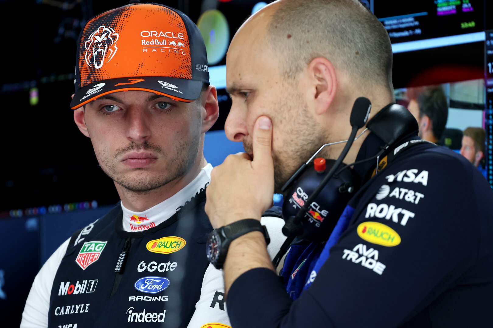 GP AUSTRIA, (L to R): Max Verstappen (NLD) Red Bull Racing with Gianpiero Lambiase (ITA) Red Bull Racing Head of Gara Engineering.
27.06.2026. Formula 1 World Championship, Rd 8, Austrian Grand Prix, Spielberg, Austria, Qualifiche Day.
- www.xpbimages.com, EMail: requests@xpbimages.com © Copyright: Batchelor / XPB Images