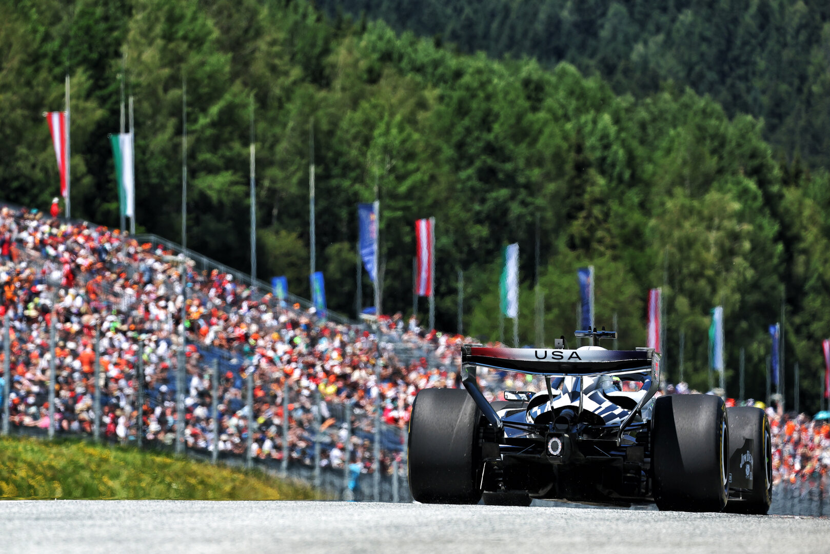 GP AUSTRIA, Sergio Perez (MEX) Cadillac Formula 1 Team MAC-26.
27.06.2026. Formula 1 World Championship, Rd 8, Austrian Grand Prix, Spielberg, Austria, Qualifiche Day.
- www.xpbimages.com, EMail: requests@xpbimages.com © Copyright: Bearne / XPB Images