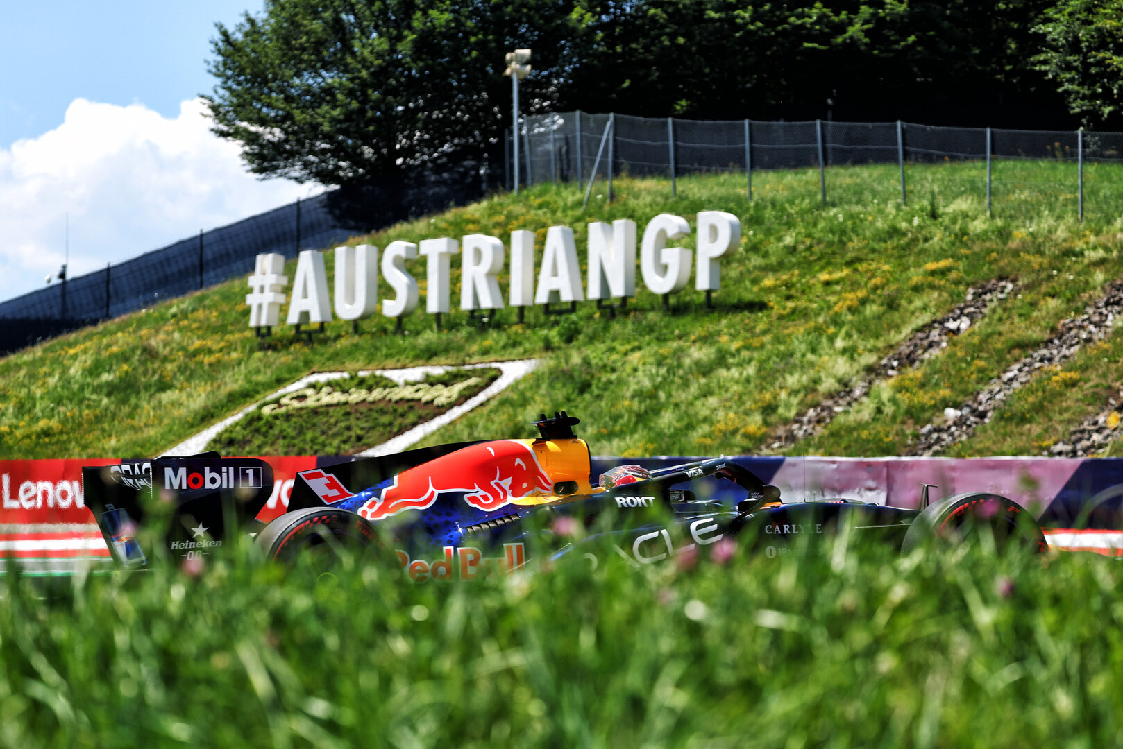 GP AUSTRIA, Max Verstappen (NLD) Red Bull Racing RB22.
27.06.2026. Formula 1 World Championship, Rd 8, Austrian Grand Prix, Spielberg, Austria, Qualifiche Day.
- www.xpbimages.com, EMail: requests@xpbimages.com © Copyright: Bearne / XPB Images