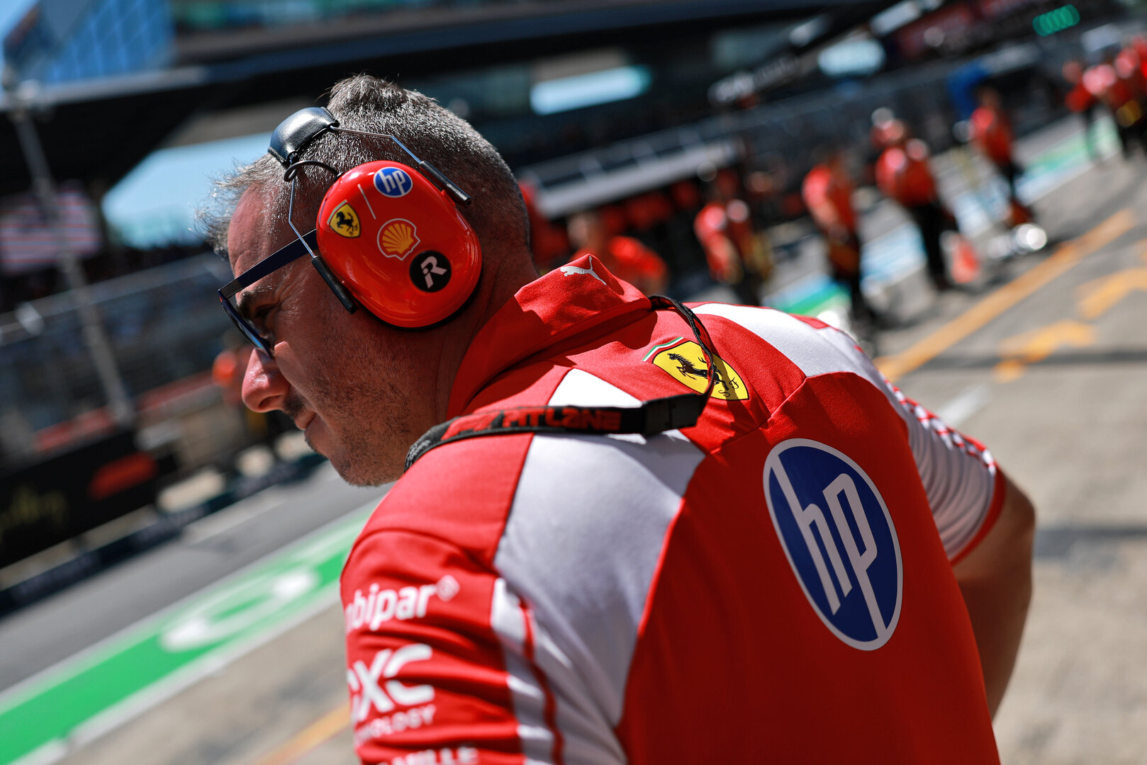 GP AUSTRIA, Ferrari in the pits.
27.06.2026. Formula 1 World Championship, Rd 8, Austrian Grand Prix, Spielberg, Austria, Qualifiche Day.
- www.xpbimages.com, EMail: requests@xpbimages.com © Copyright: Charniaux / XPB Images