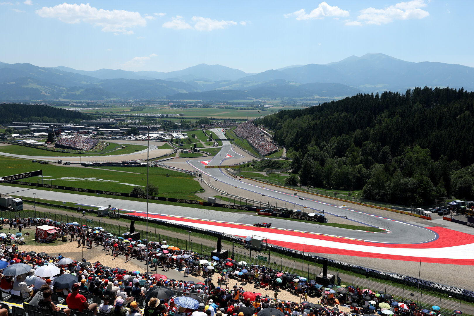 GP AUSTRIA, Isack Hadjar (FRA) Red Bull Racing RB22.
27.06.2026. Formula 1 World Championship, Rd 8, Austrian Grand Prix, Spielberg, Austria, Qualifiche Day.
- www.xpbimages.com, EMail: requests@xpbimages.com © Copyright: Moy / XPB Images