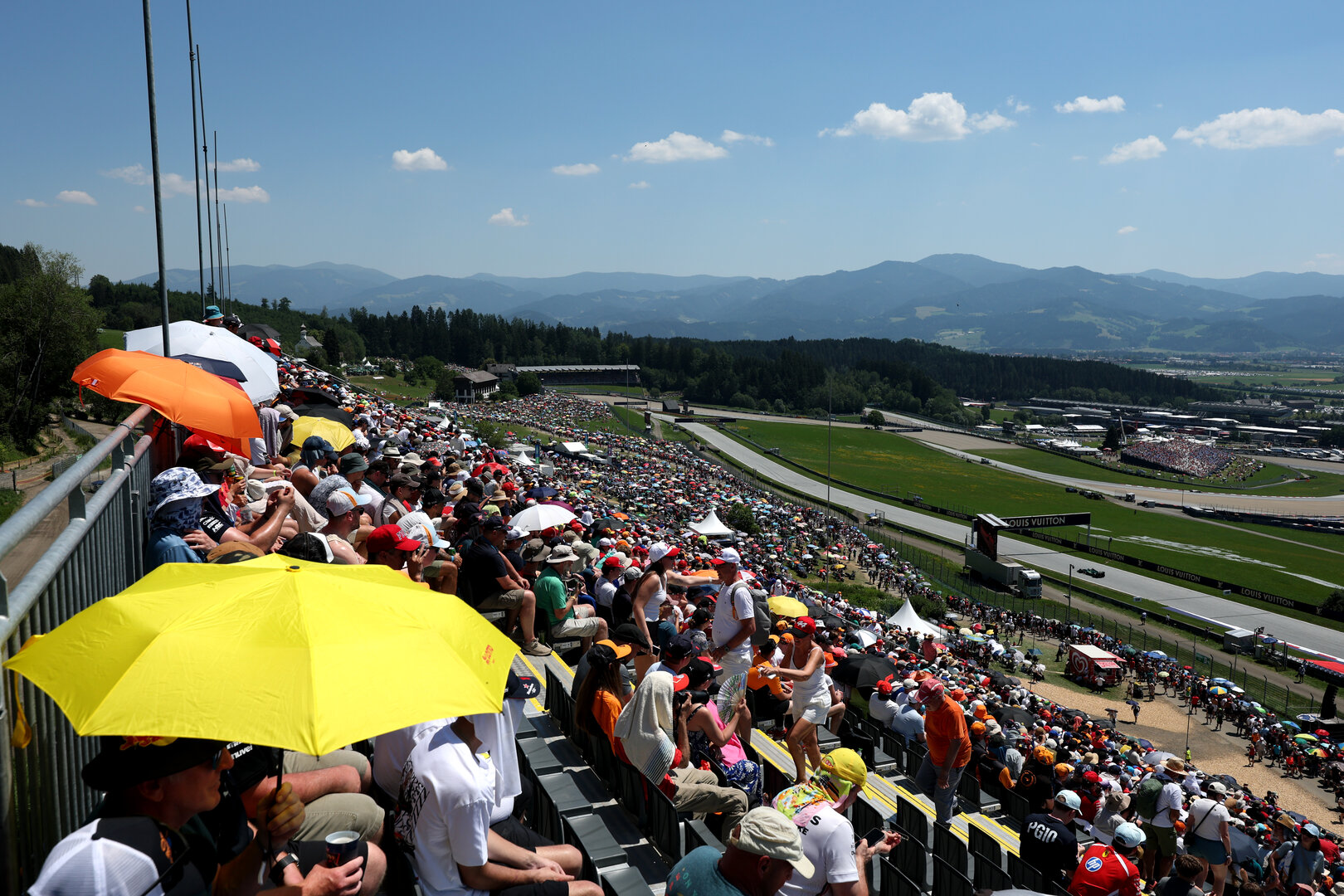 GP AUSTRIA, Lance Stroll (CDN) Aston Martin F1 Team AMR26.
27.06.2026. Formula 1 World Championship, Rd 8, Austrian Grand Prix, Spielberg, Austria, Qualifiche Day.
- www.xpbimages.com, EMail: requests@xpbimages.com © Copyright: Moy / XPB Images