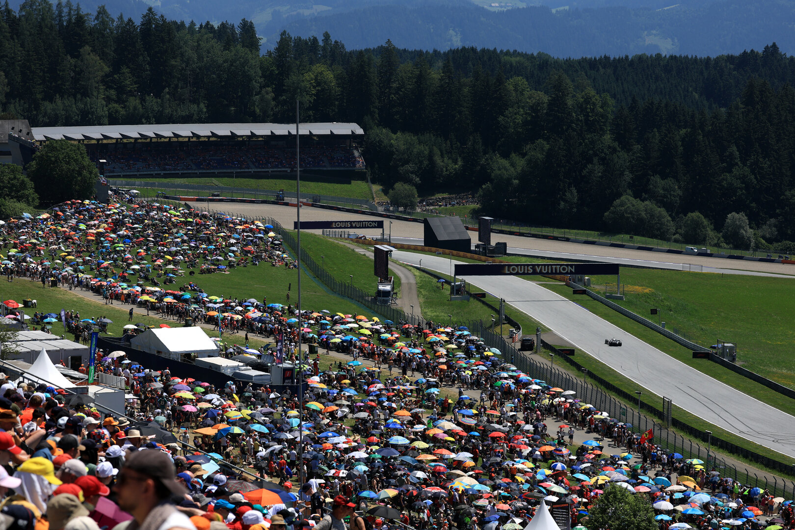 GP AUSTRIA, Sergio Perez (MEX) Cadillac Formula 1 Team MAC-26.
27.06.2026. Formula 1 World Championship, Rd 8, Austrian Grand Prix, Spielberg, Austria, Qualifiche Day.
- www.xpbimages.com, EMail: requests@xpbimages.com © Copyright: Moy / XPB Images