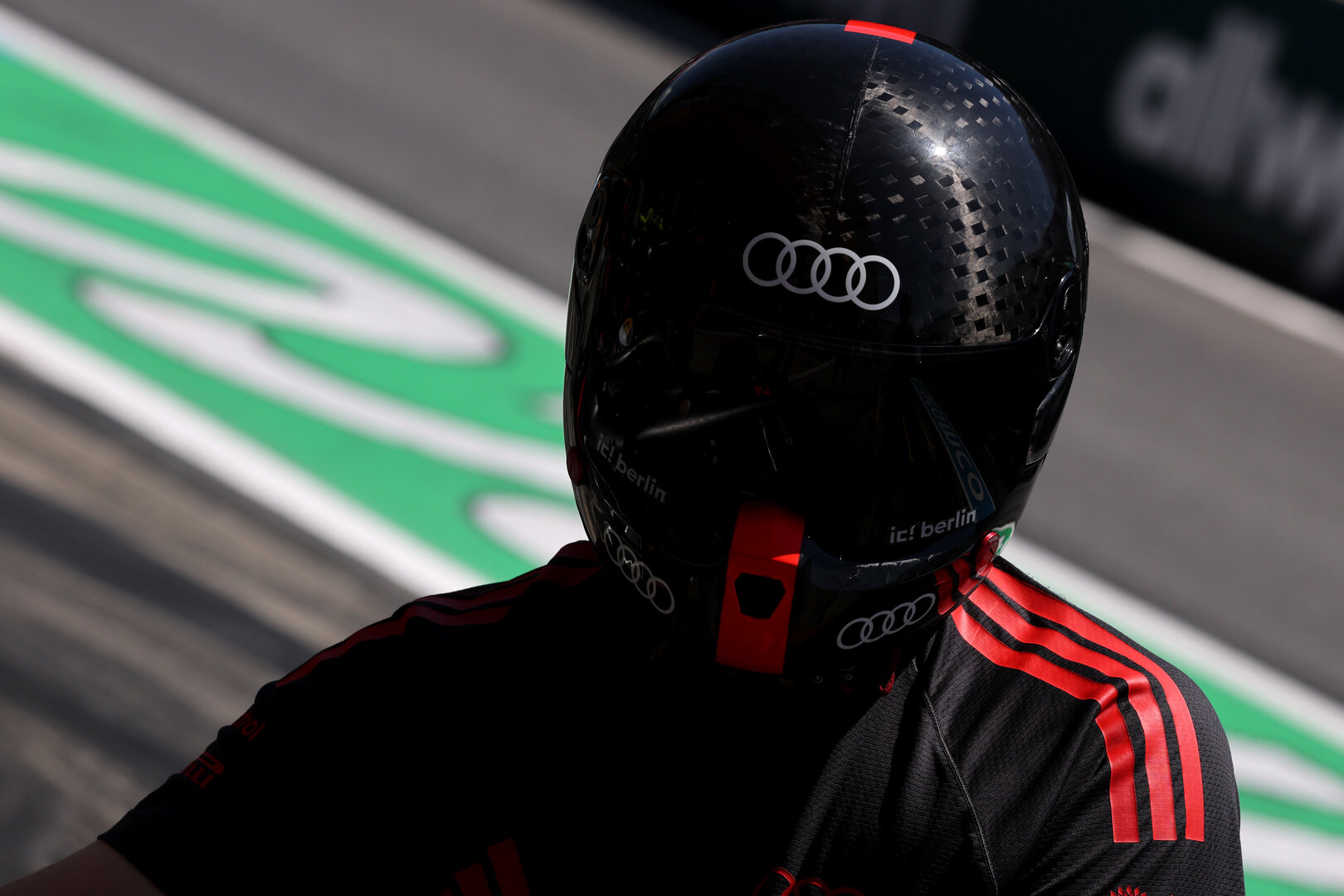 GP AUSTRIA, Audi F1 Team mechanic.
27.06.2026. Formula 1 World Championship, Rd 8, Austrian Grand Prix, Spielberg, Austria, Qualifiche Day.
- www.xpbimages.com, EMail: requests@xpbimages.com © Copyright: Charniaux / XPB Images