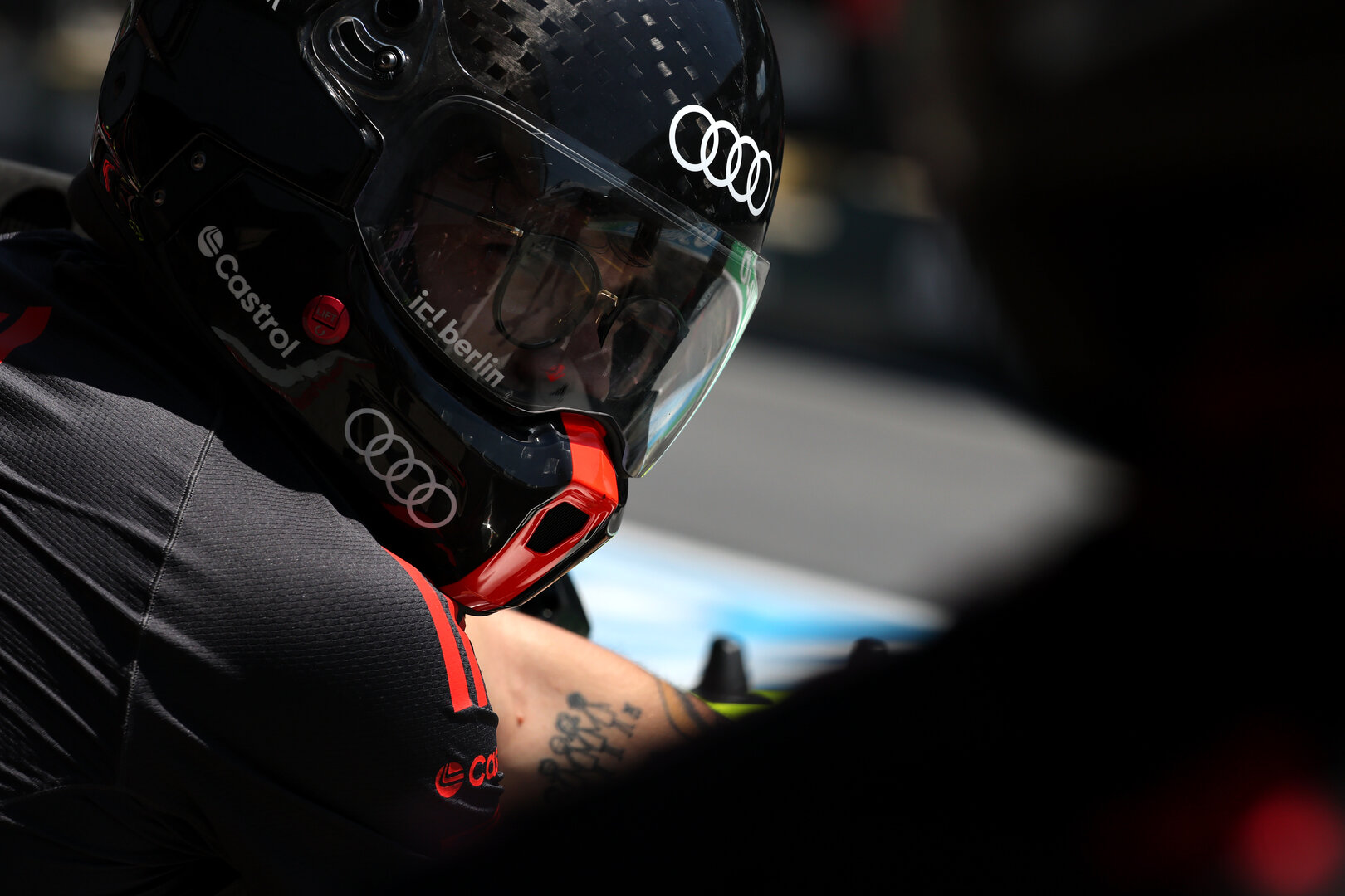 GP AUSTRIA, Audi F1 Team mechanic.
27.06.2026. Formula 1 World Championship, Rd 8, Austrian Grand Prix, Spielberg, Austria, Qualifiche Day.
- www.xpbimages.com, EMail: requests@xpbimages.com © Copyright: Charniaux / XPB Images