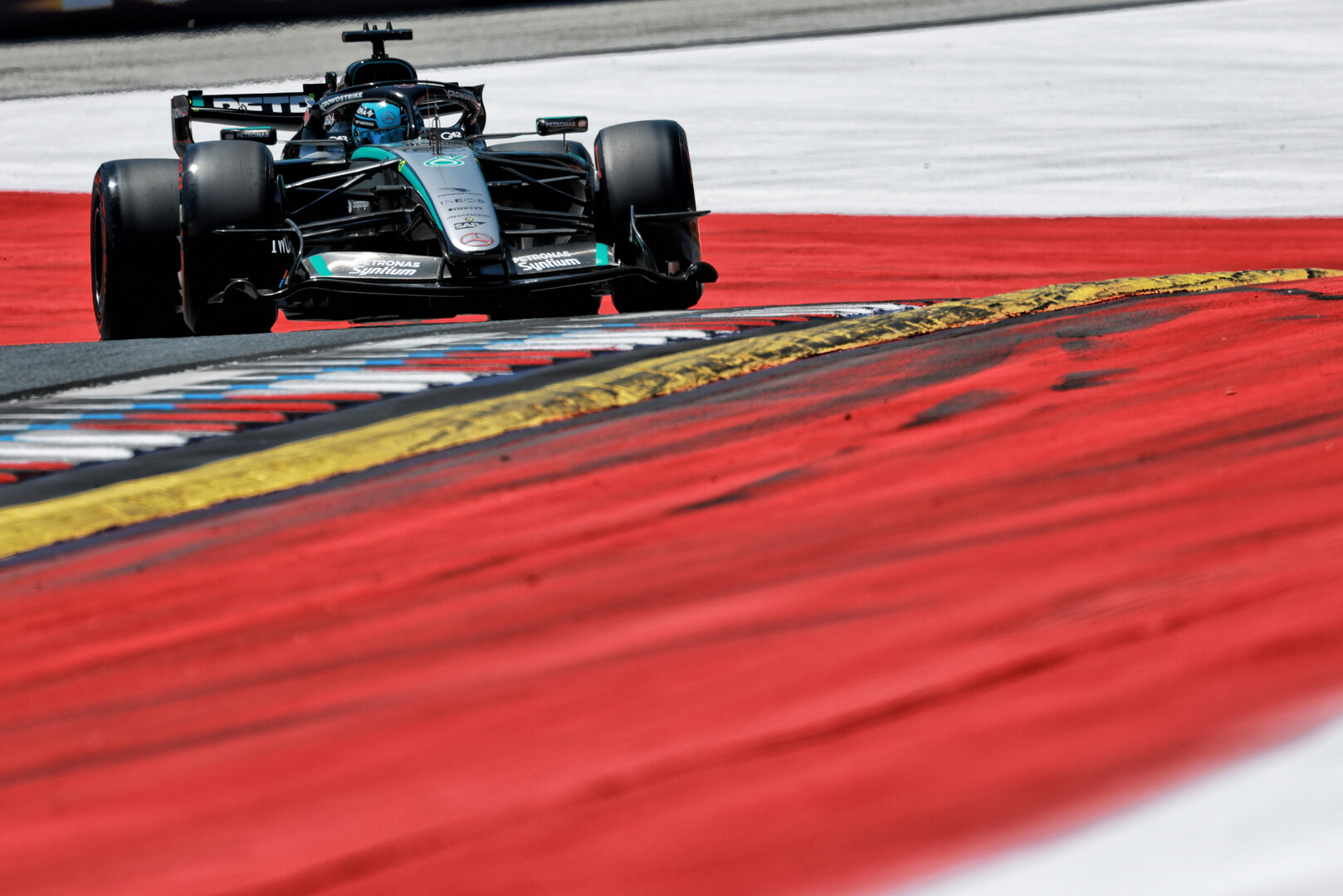 GP AUSTRIA, George Russell (GBR) Mercedes AMG Formula One Team W17.
27.06.2026. Formula 1 World Championship, Rd 8, Austrian Grand Prix, Spielberg, Austria, Qualifiche Day.
- www.xpbimages.com, EMail: requests@xpbimages.com © Copyright: Moy / XPB Images