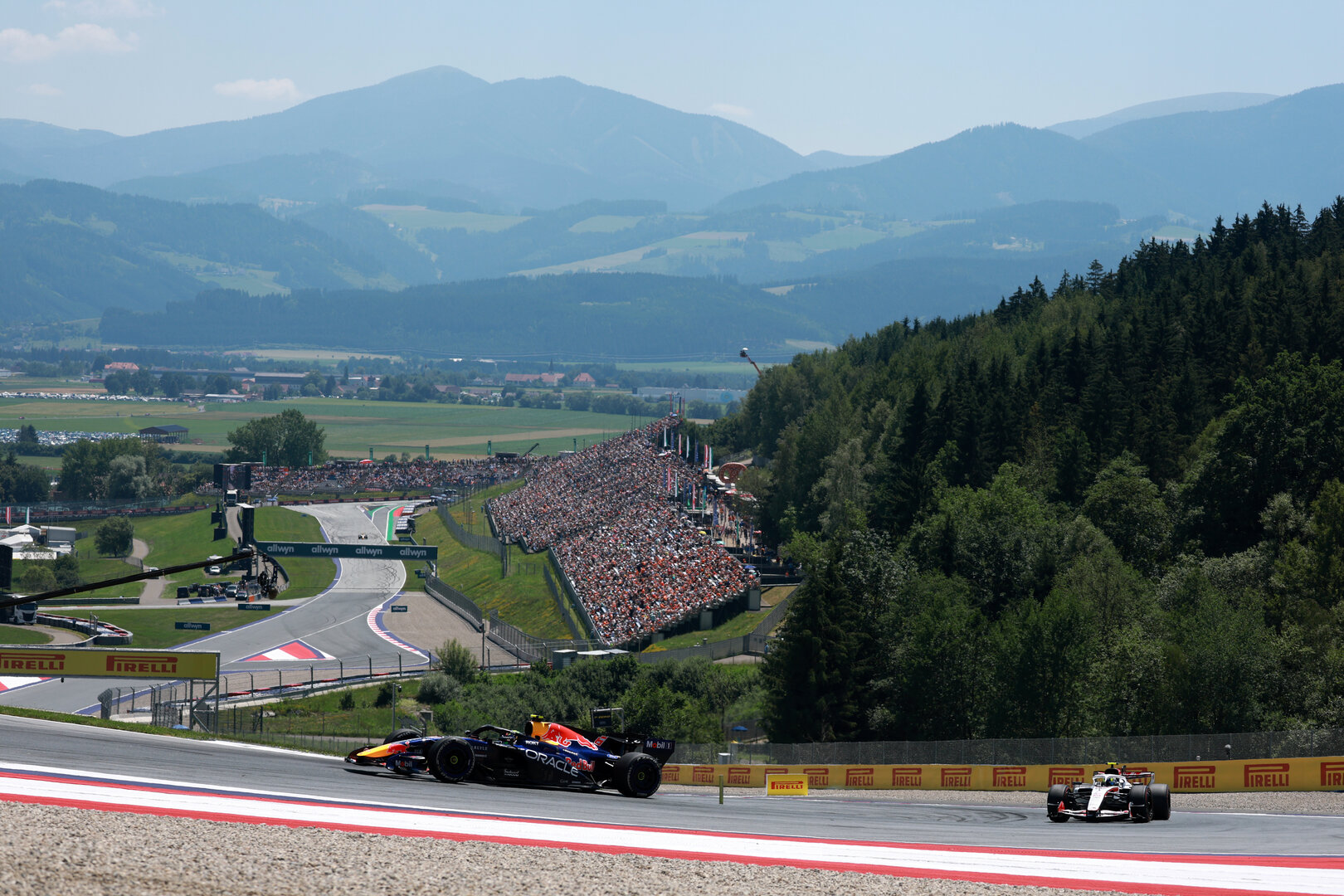 GP AUSTRIA, Isack Hadjar (FRA) Red Bull Racing RB22.
27.06.2026. Formula 1 World Championship, Rd 8, Austrian Grand Prix, Spielberg, Austria, Qualifiche Day.
- www.xpbimages.com, EMail: requests@xpbimages.com © Copyright: Moy / XPB Images