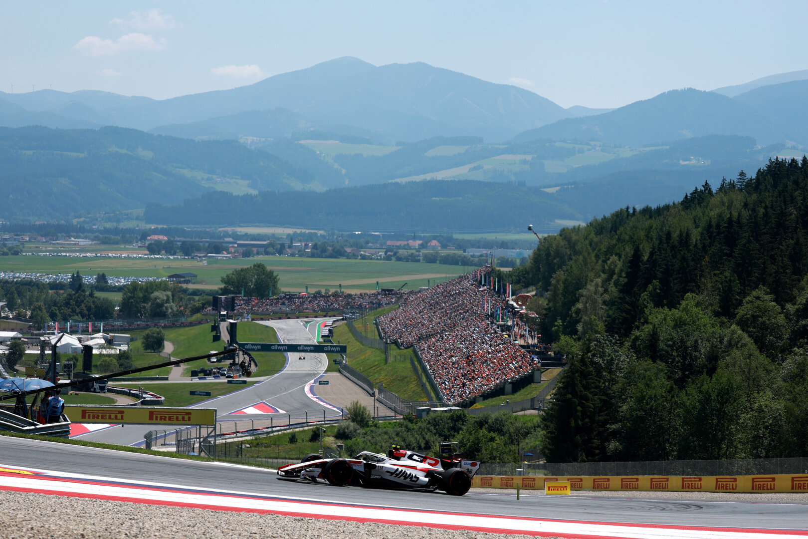 GP AUSTRIA, Oliver Bearman (GBR) Haas F1 Team VF-26.
27.06.2026. Formula 1 World Championship, Rd 8, Austrian Grand Prix, Spielberg, Austria, Qualifiche Day.
- www.xpbimages.com, EMail: requests@xpbimages.com © Copyright: Moy / XPB Images