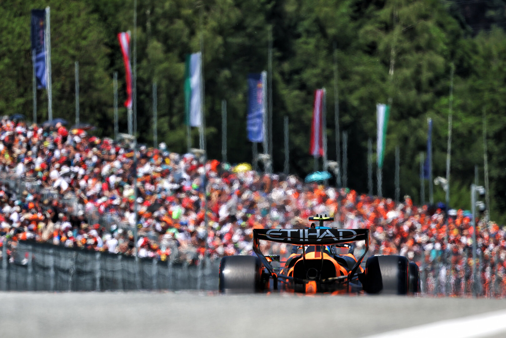 GP AUSTRIA, Lando Norris (GBR) McLaren F1 Team MCL40.
27.06.2026. Formula 1 World Championship, Rd 8, Austrian Grand Prix, Spielberg, Austria, Qualifiche Day.
- www.xpbimages.com, EMail: requests@xpbimages.com © Copyright: Bearne / XPB Images