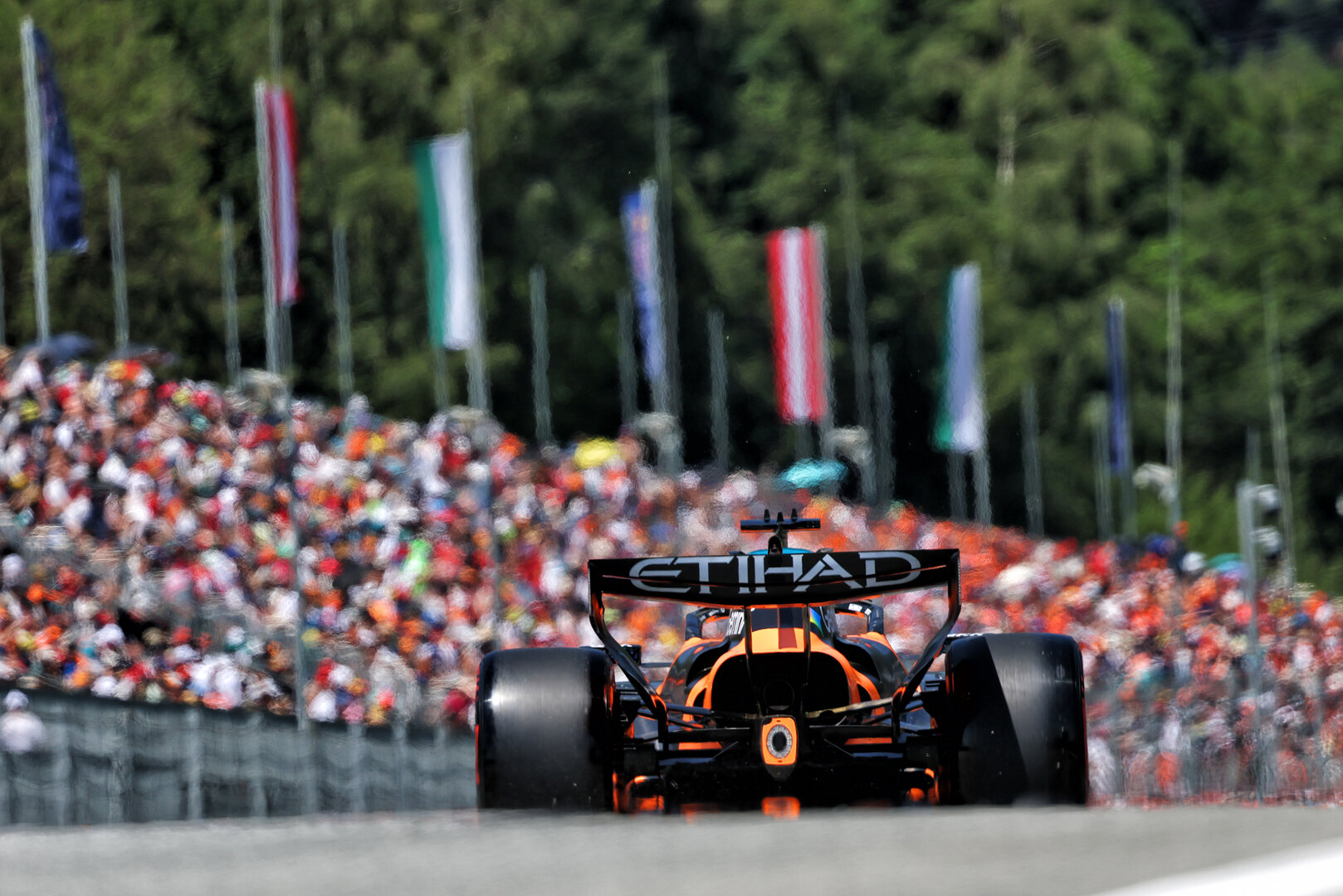 GP AUSTRIA, Oscar Piastri (AUS) McLaren F1 Team MCL40.
27.06.2026. Formula 1 World Championship, Rd 8, Austrian Grand Prix, Spielberg, Austria, Qualifiche Day.
- www.xpbimages.com, EMail: requests@xpbimages.com © Copyright: Bearne / XPB Images