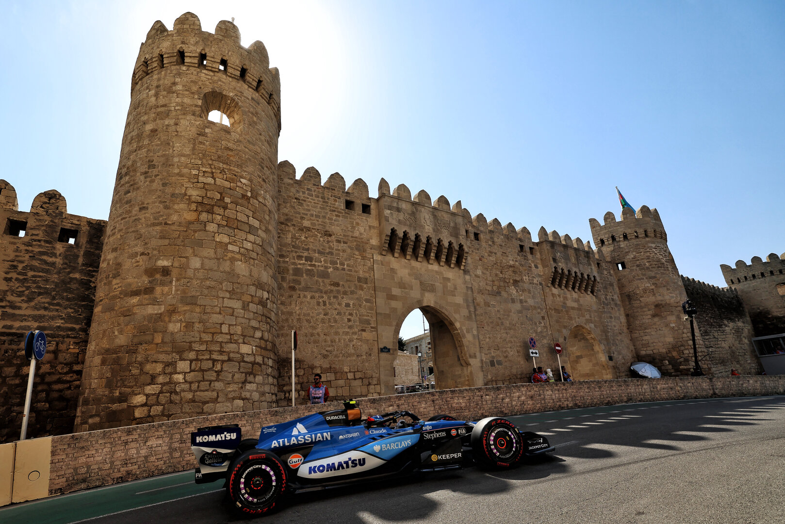 GP AZERBAIJAN, Carlos Sainz (ESP) Williams F1 Team FW48.
24.09.2026. Formula One World Championship, Rd 15, Azerbaijan Grand Prix, Baku, Azerbaijan, Practice Day.
 - www.xpbimages.com, EMail: requests@xpbimages.com © Copyright:  Rew / XPB Images