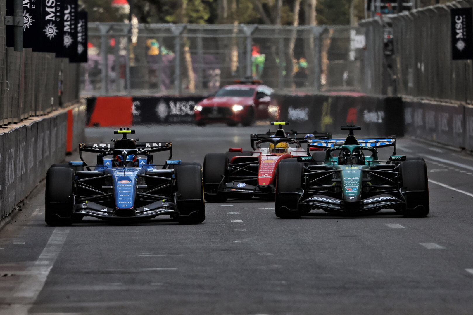 GP AZERBAIJAN, Carlos Sainz (ESP) Williams F1 Team FW48 e Lance Stroll (CDN) Aston Martin F1 Team AMR26.
24.09.2026. Formula One World Championship, Rd 15, Azerbaijan Grand Prix, Baku, Azerbaijan, Practice Day.
 - www.xpbimages.com, EMail: requests@xpbimages.com © Copyright:  Rew / XPB Images