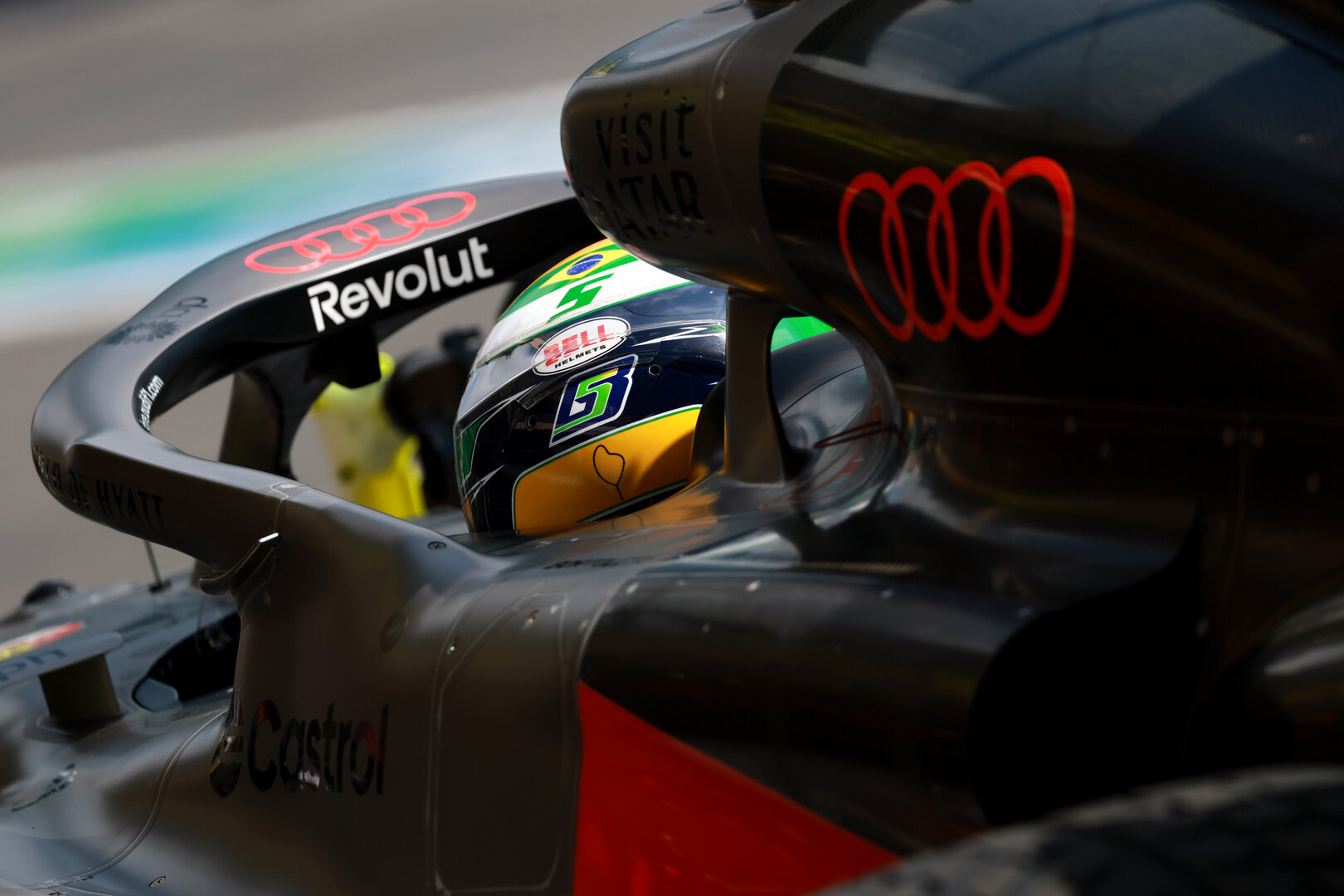 GP AZERBAIJAN, Gabriel Bortoleto (BRA) Audi F1 Team R26.
25.09.2026. Formula One World Championship, Rd 15, Azerbaijan Grand Prix, Baku, Azerbaijan, Qualifiche Day.
- www.xpbimages.com, EMail: requests@xpbimages.com © Copyright: Charniaux / XPB Images