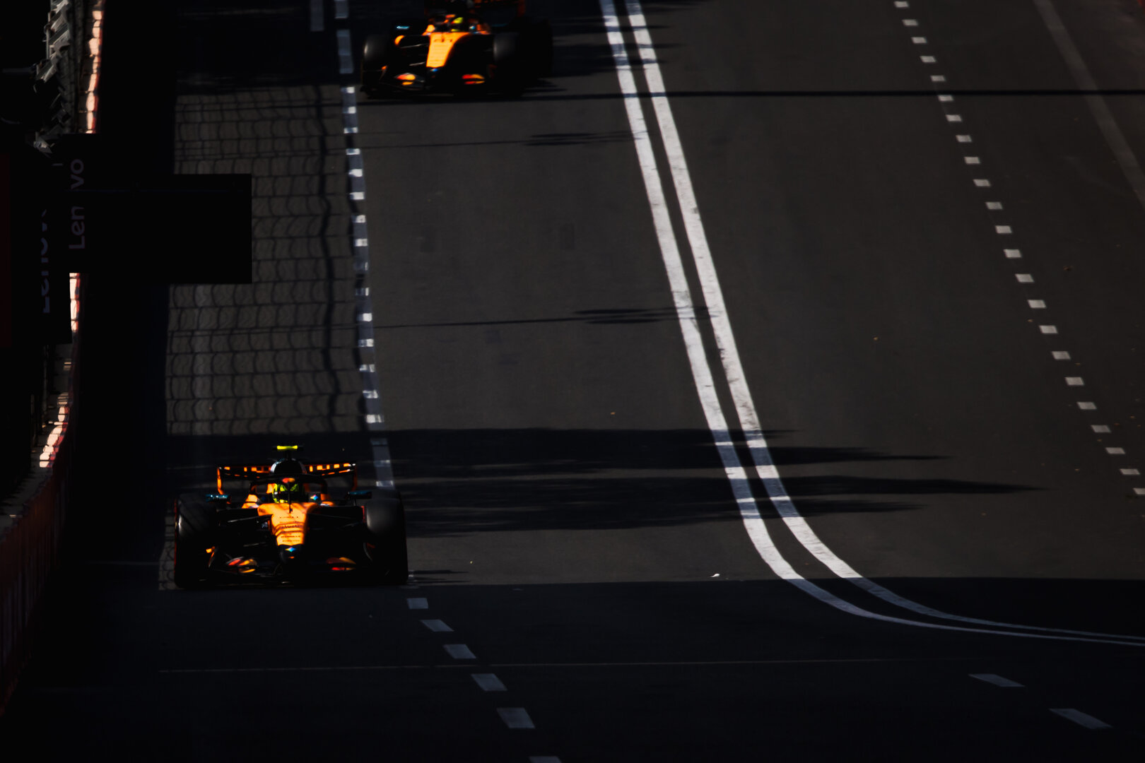 GP AZERBAIJAN, Lando Norris (GBR) McLaren F1 Team MCL40.
25.09.2026. Formula One World Championship, Rd 15, Azerbaijan Grand Prix, Baku, Azerbaijan, Qualifiche Day.
- www.xpbimages.com, EMail: requests@xpbimages.com © Copyright: Bearne / XPB Images