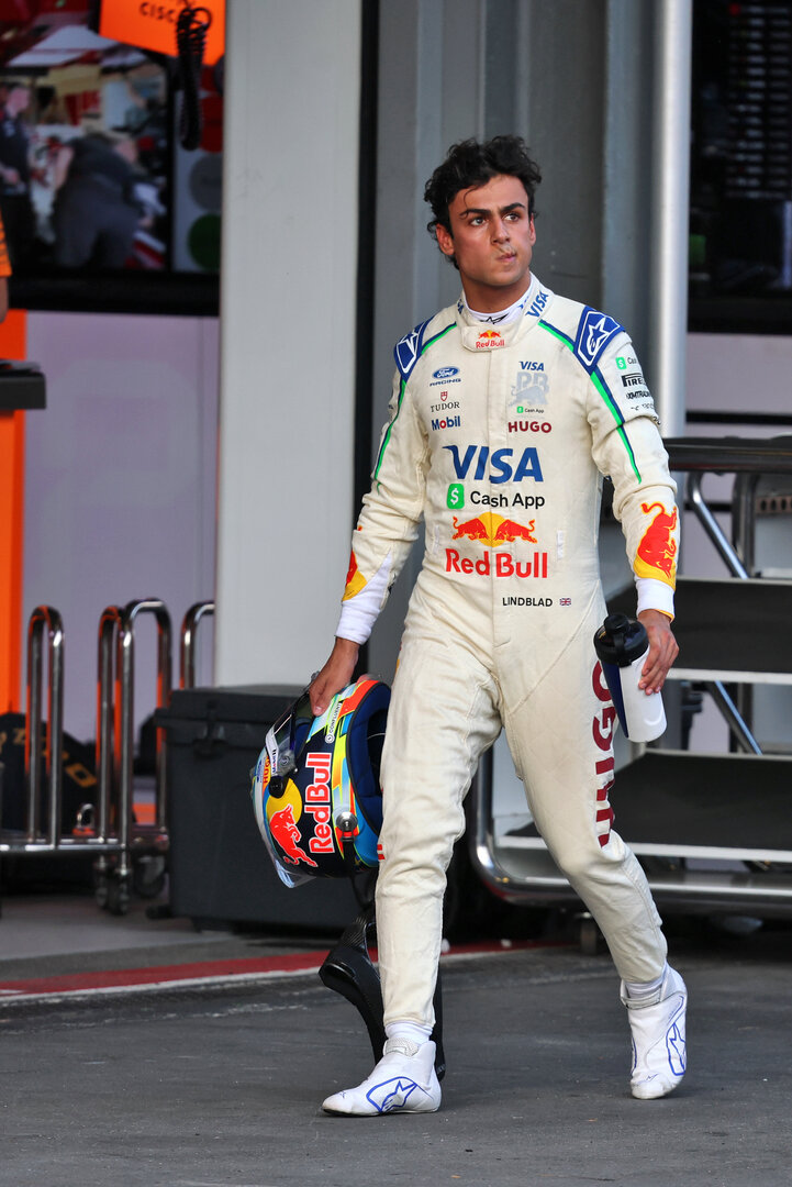 GP AZERBAIJAN, Arvid Lindblad (GBR) Racing Bulls Formula One Team.
25.09.2026. Formula One World Championship, Rd 15, Azerbaijan Grand Prix, Baku, Azerbaijan, Qualifiche Day.
- www.xpbimages.com, EMail: requests@xpbimages.com © Copyright: Batchelor / XPB Images