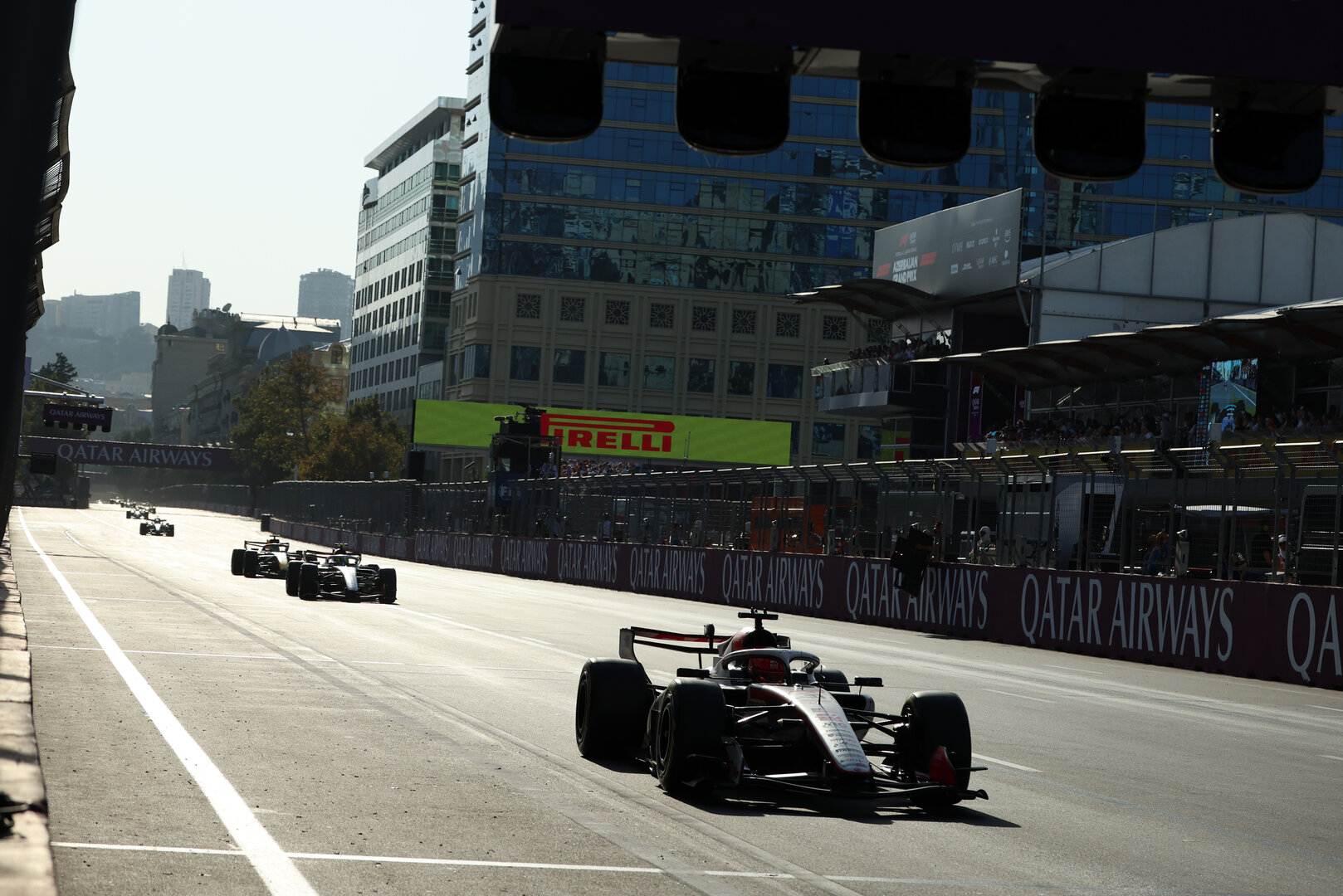 GP AZERBAIJAN, Esteban Ocon (FRA) Haas F1 Team VF-26.
26.09.2026. Formula One World Championship, Rd 15, Azerbaijan Grand Prix, Baku, Azerbaijan, Gara Day.
 - www.xpbimages.com, EMail: requests@xpbimages.com © Copyright:  Rew / XPB Images