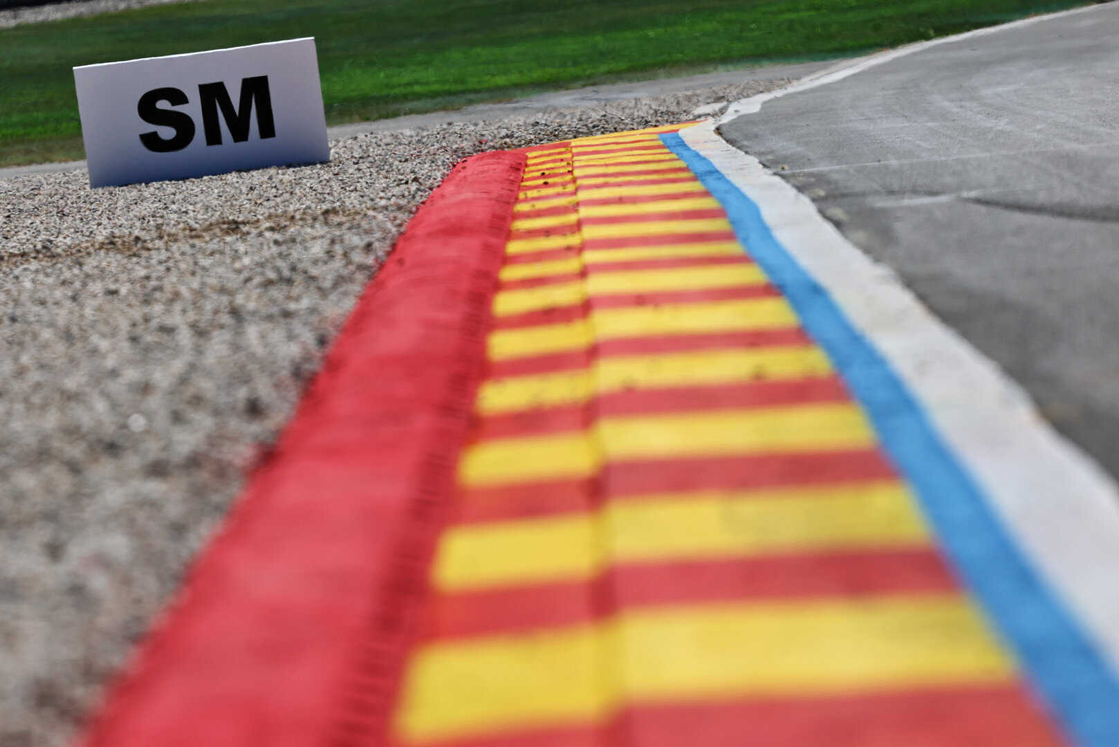 GP BELGIO, Circuit Atmosfera - SM straight mode sign.
16.07.2026. Formula 1 World Championship, Rd 10, Belgian Grand Prix, Spa Francorchamps, Belgium, Preparation Day.
- www.xpbimages.com, EMail: requests@xpbimages.com © Copyright: Batchelor / XPB Images