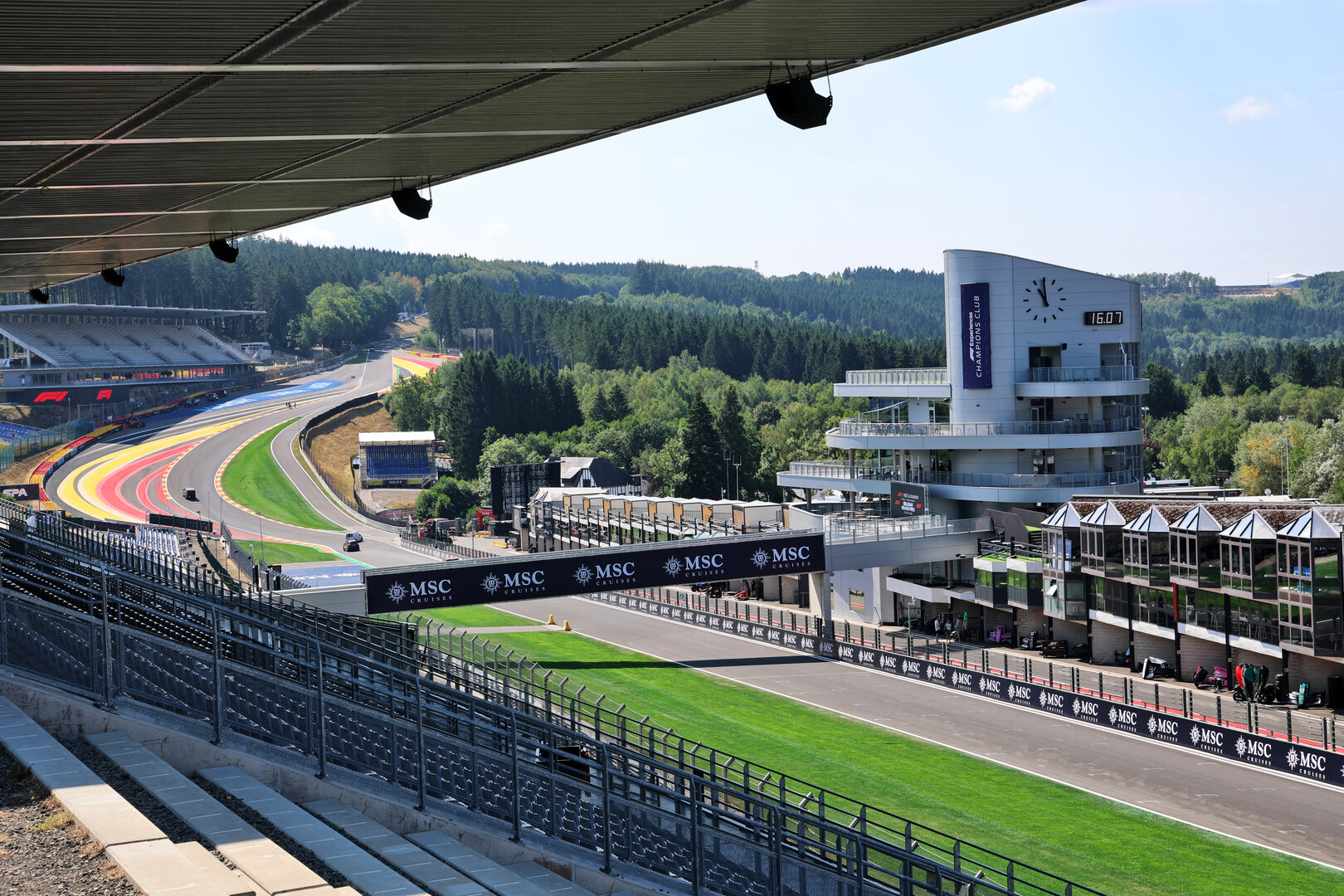 GP BELGIO, Circuit Atmosfera - The track looking at Eau Rouge.
16.07.2026. Formula 1 World Championship, Rd 10, Belgian Grand Prix, Spa Francorchamps, Belgium, Preparation Day.
- www.xpbimages.com, EMail: requests@xpbimages.com © Copyright: Batchelor / XPB Images