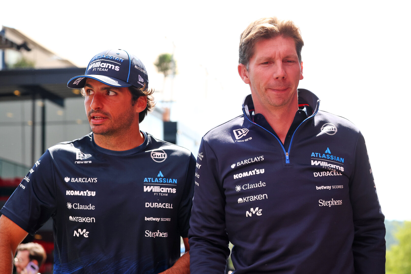 GP BELGIO, (L to R): Carlos Sainz (ESP) Williams F1 Team with James Vowles (GBR) Williams F1 Team, Team Principal.
16.07.2026. Formula 1 World Championship, Rd 10, Belgian Grand Prix, Spa Francorchamps, Belgium, Preparation Day.
- www.xpbimages.com, EMail: requests@xpbimages.com © Copyright: Bearne / XPB Images