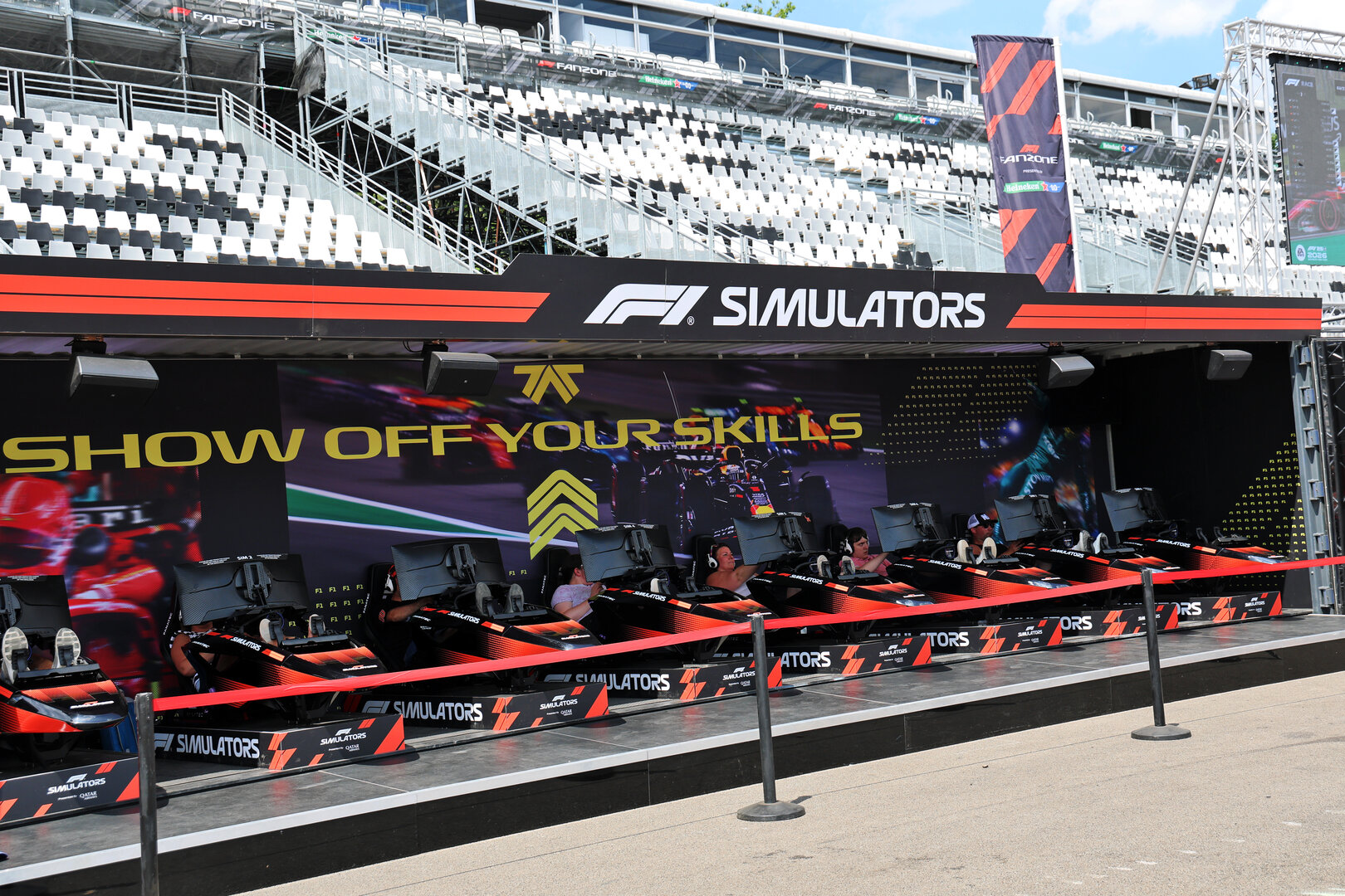 GP BELGIO, Circuit Atmosfera - F1 Simulators.
16.07.2026. Formula 1 World Championship, Rd 10, Belgian Grand Prix, Spa Francorchamps, Belgium, Preparation Day.
- www.xpbimages.com, EMail: requests@xpbimages.com © Copyright: Batchelor / XPB Images