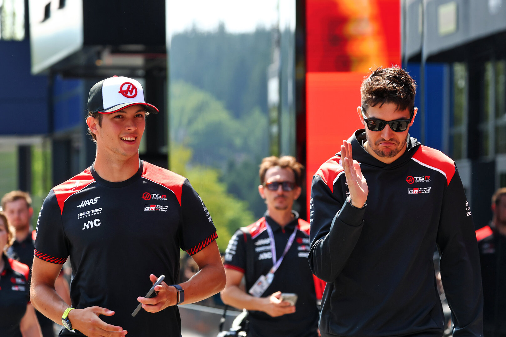 GP BELGIO, (L to R): Oliver Bearman (GBR) Haas F1 Team e team mate Esteban Ocon (FRA) Haas F1 Team.
17.07.2026. Formula 1 World Championship, Rd 10, Belgian Grand Prix, Spa Francorchamps, Belgium, Practice Day.
- www.xpbimages.com, EMail: requests@xpbimages.com © Copyright: Bearne / XPB Images