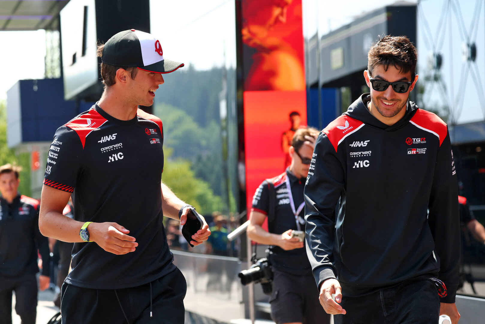 GP BELGIO, (L to R): Oliver Bearman (GBR) Haas F1 Team e team mate Esteban Ocon (FRA) Haas F1 Team.
17.07.2026. Formula 1 World Championship, Rd 10, Belgian Grand Prix, Spa Francorchamps, Belgium, Practice Day.
- www.xpbimages.com, EMail: requests@xpbimages.com © Copyright: Bearne / XPB Images