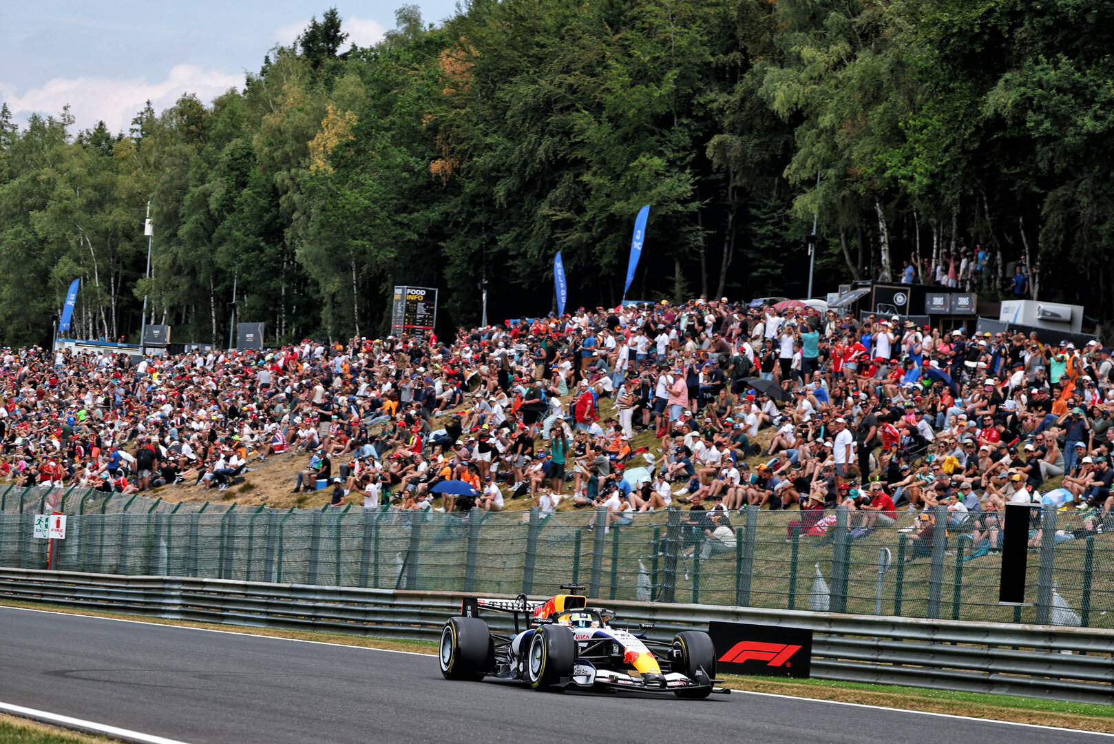 GP BELGIO, Arvid Lindblad (GBR) Racing Bulls Formula One Team VCARB 03.
17.07.2026. Formula 1 World Championship, Rd 10, Belgian Grand Prix, Spa Francorchamps, Belgium, Practice Day.
- www.xpbimages.com, EMail: requests@xpbimages.com © Copyright: Bearne / XPB Images