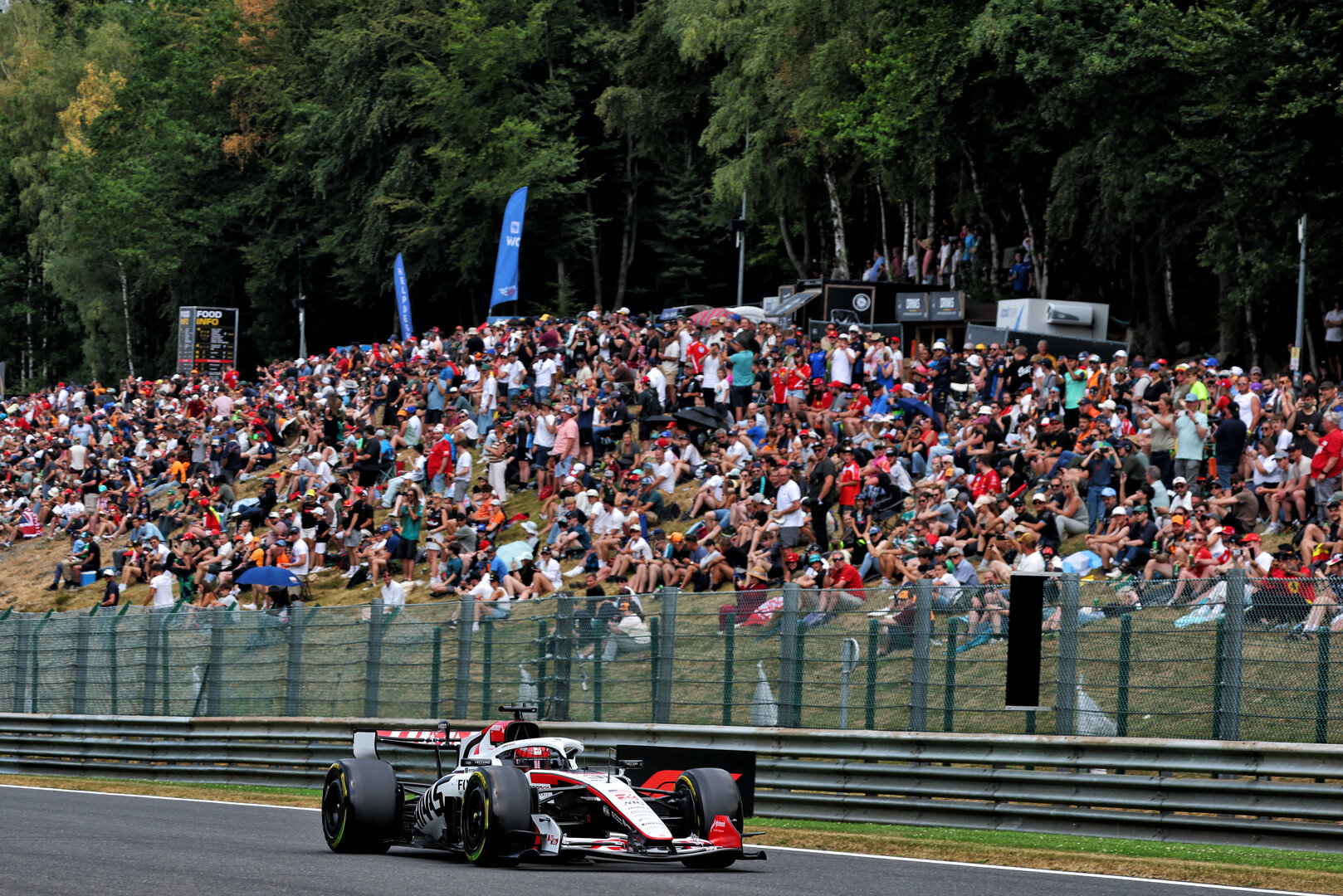 GP BELGIO, Esteban Ocon (FRA) Haas F1 Team VF-26.
17.07.2026. Formula 1 World Championship, Rd 10, Belgian Grand Prix, Spa Francorchamps, Belgium, Practice Day.
- www.xpbimages.com, EMail: requests@xpbimages.com © Copyright: Bearne / XPB Images