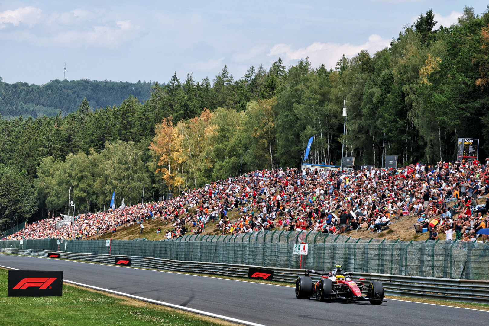 GP BELGIO, Lewis Hamilton (GBR) Ferrari SF-26.
17.07.2026. Formula 1 World Championship, Rd 10, Belgian Grand Prix, Spa Francorchamps, Belgium, Practice Day.
- www.xpbimages.com, EMail: requests@xpbimages.com © Copyright: Bearne / XPB Images