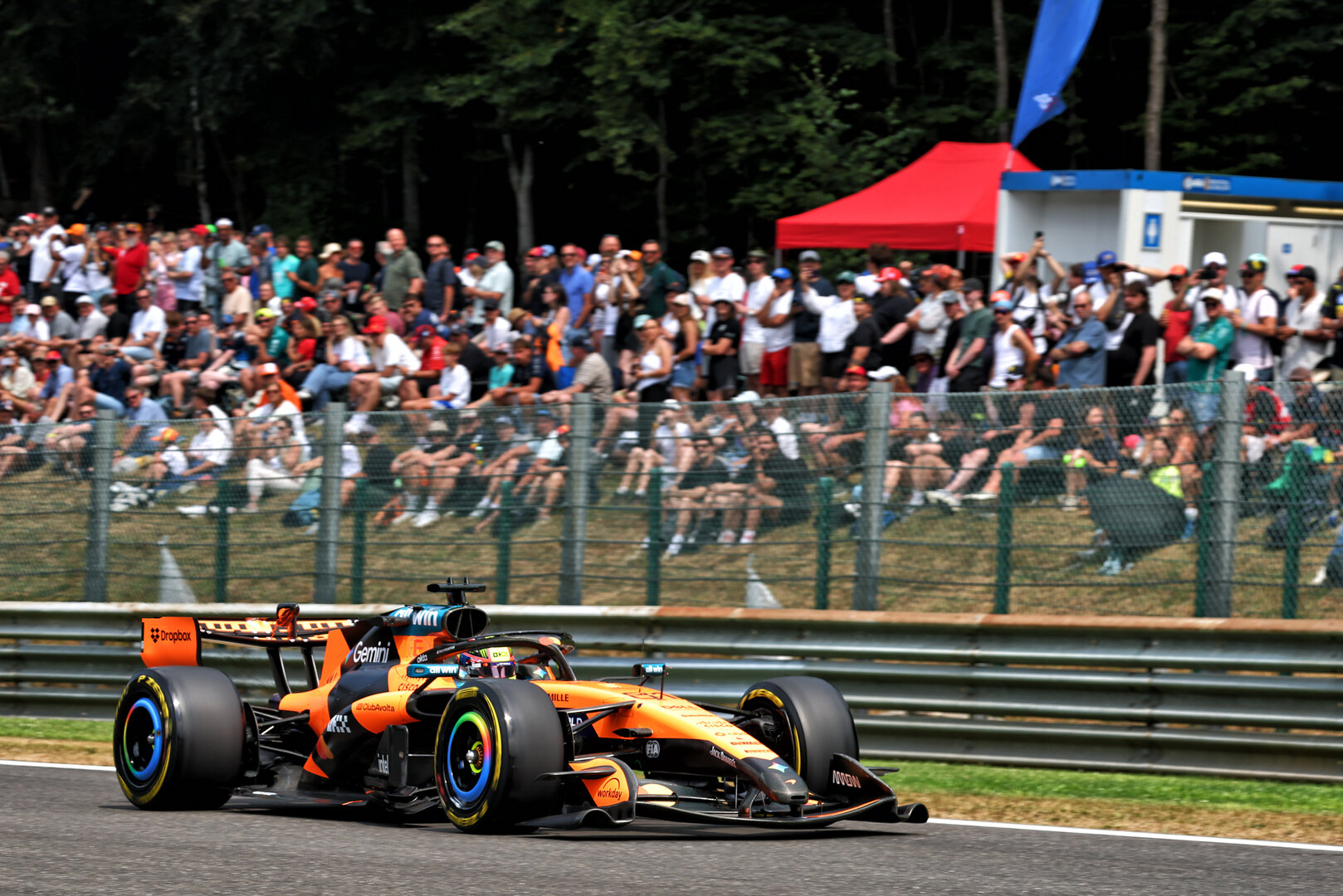 GP BELGIO, Oscar Piastri (AUS) McLaren F1 Team MCL40.
17.07.2026. Formula 1 World Championship, Rd 10, Belgian Grand Prix, Spa Francorchamps, Belgium, Practice Day.
- www.xpbimages.com, EMail: requests@xpbimages.com © Copyright: Bearne / XPB Images