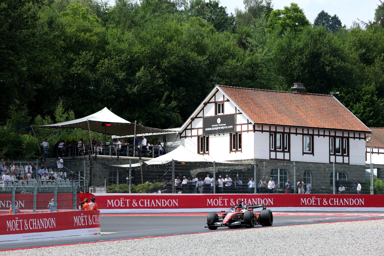 GP BELGIO, Charles Leclerc (MON) Ferrari SF-26.
17.07.2026. Formula 1 World Championship, Rd 10, Belgian Grand Prix, Spa Francorchamps, Belgium, Practice Day.
- www.xpbimages.com, EMail: requests@xpbimages.com © Copyright: Charniaux / XPB Images