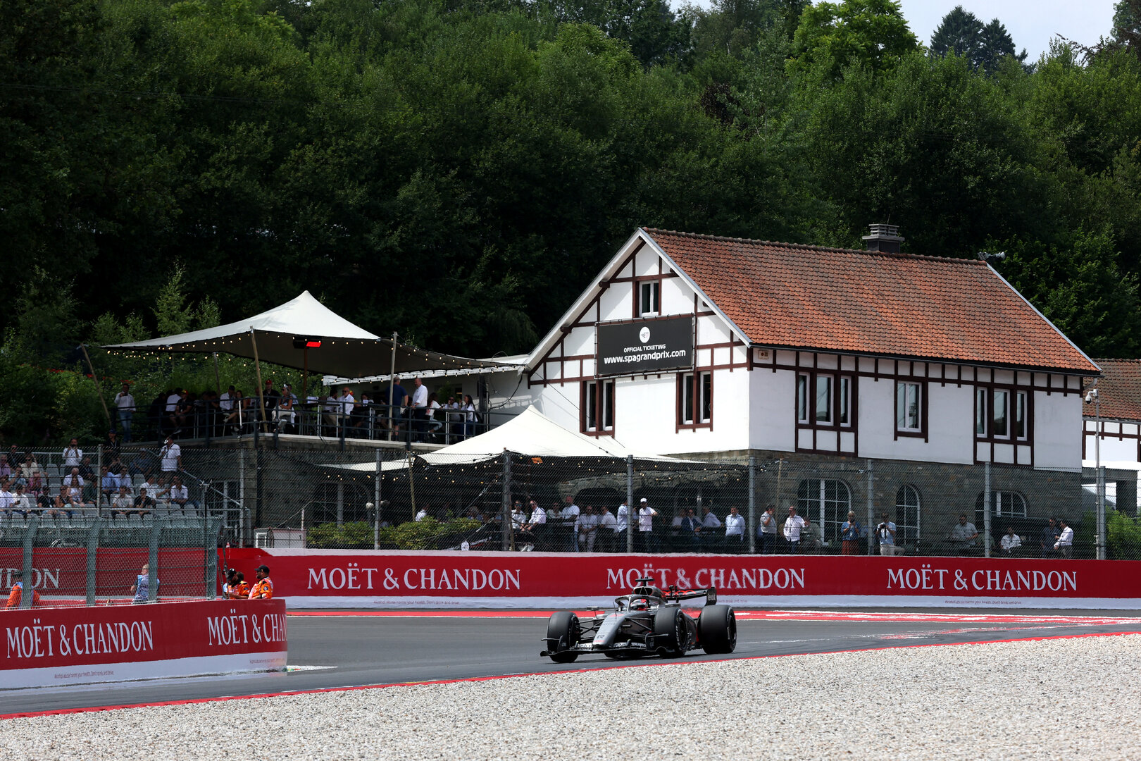 GP BELGIO, Nico Hulkenberg (GER) Audi F1 Team R26.
17.07.2026. Formula 1 World Championship, Rd 10, Belgian Grand Prix, Spa Francorchamps, Belgium, Practice Day.
- www.xpbimages.com, EMail: requests@xpbimages.com © Copyright: Charniaux / XPB Images